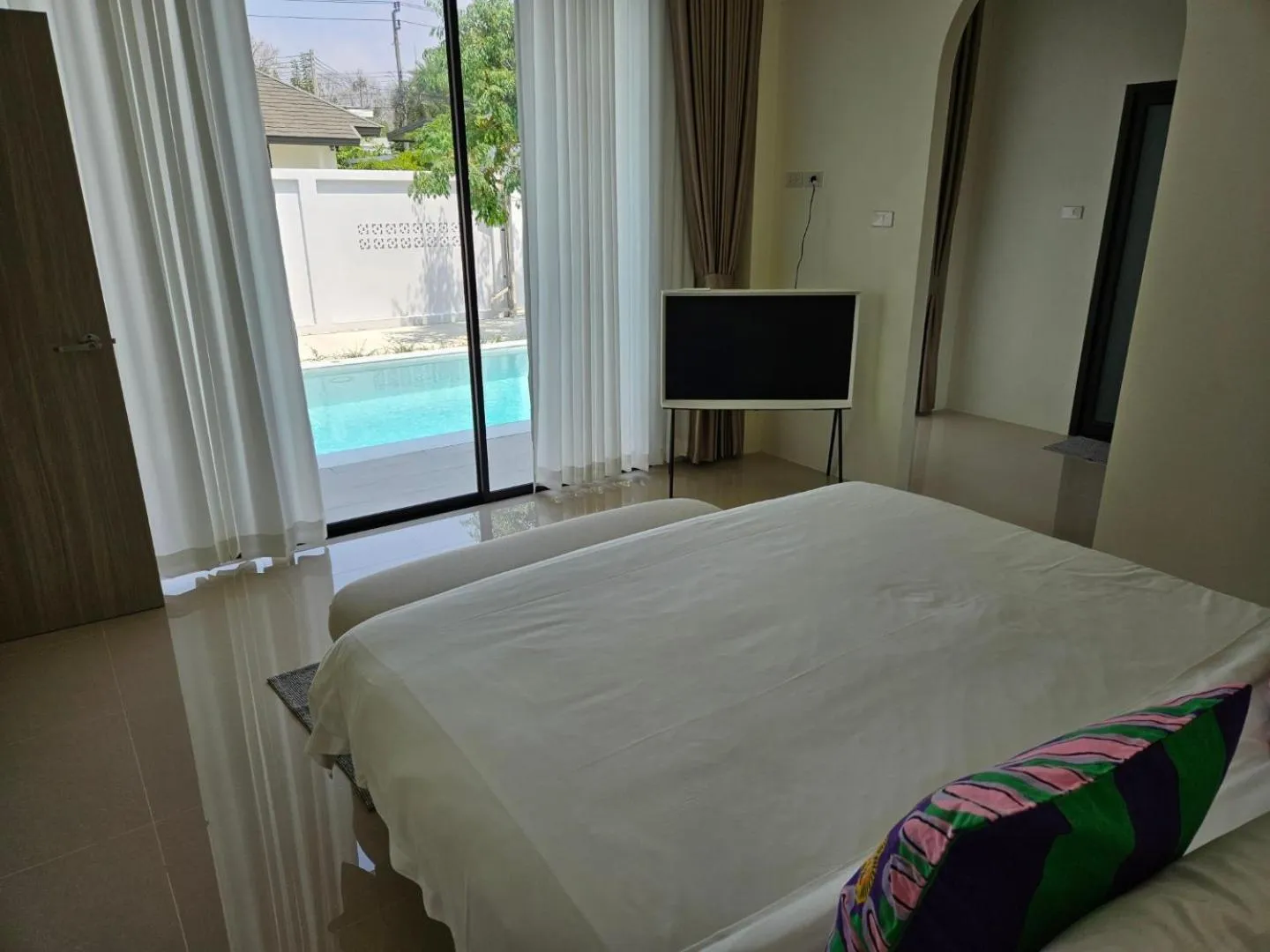 Bed in Karisma Private Villa Pattaya