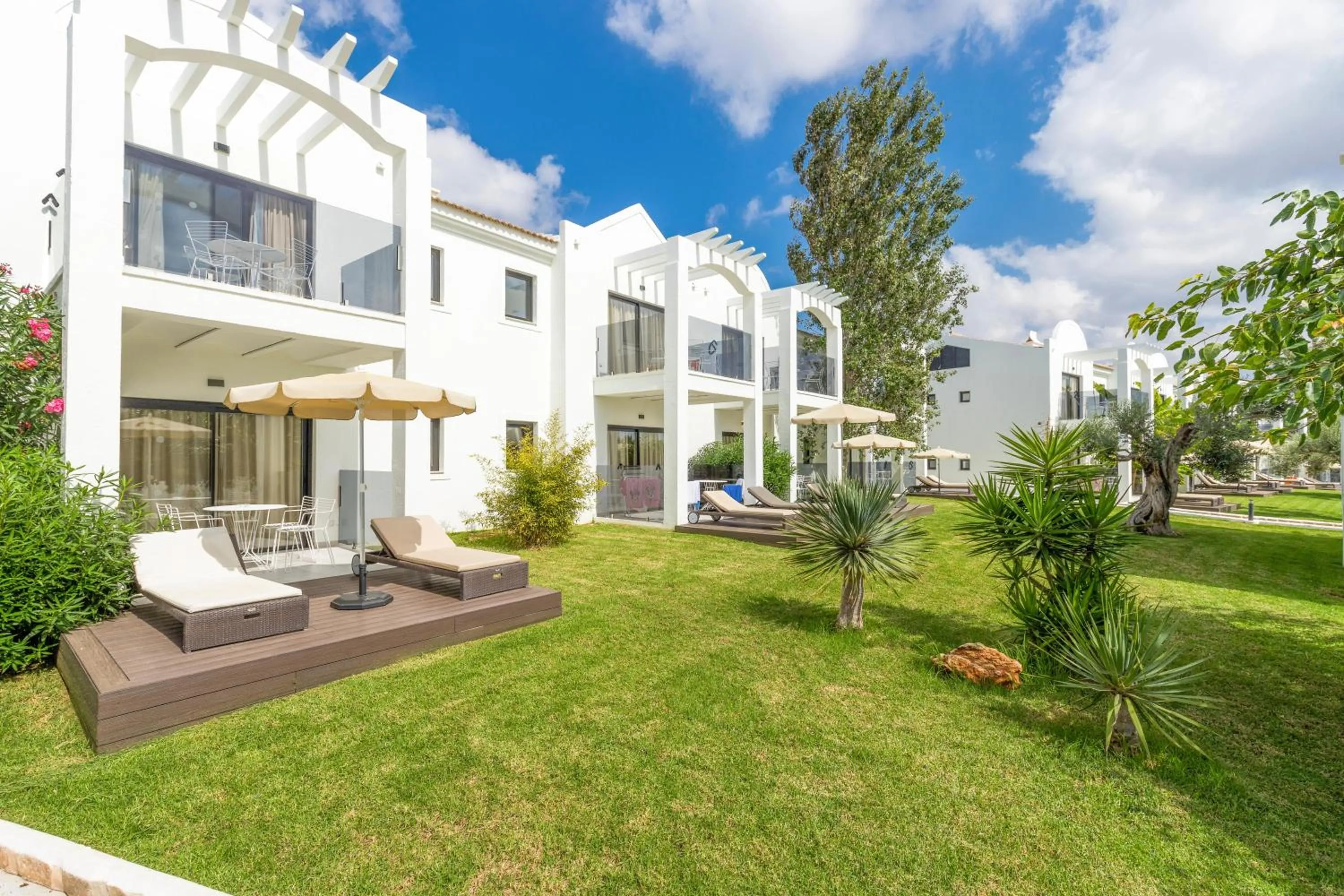 Photo of the whole room in MarSenses Paradise Club