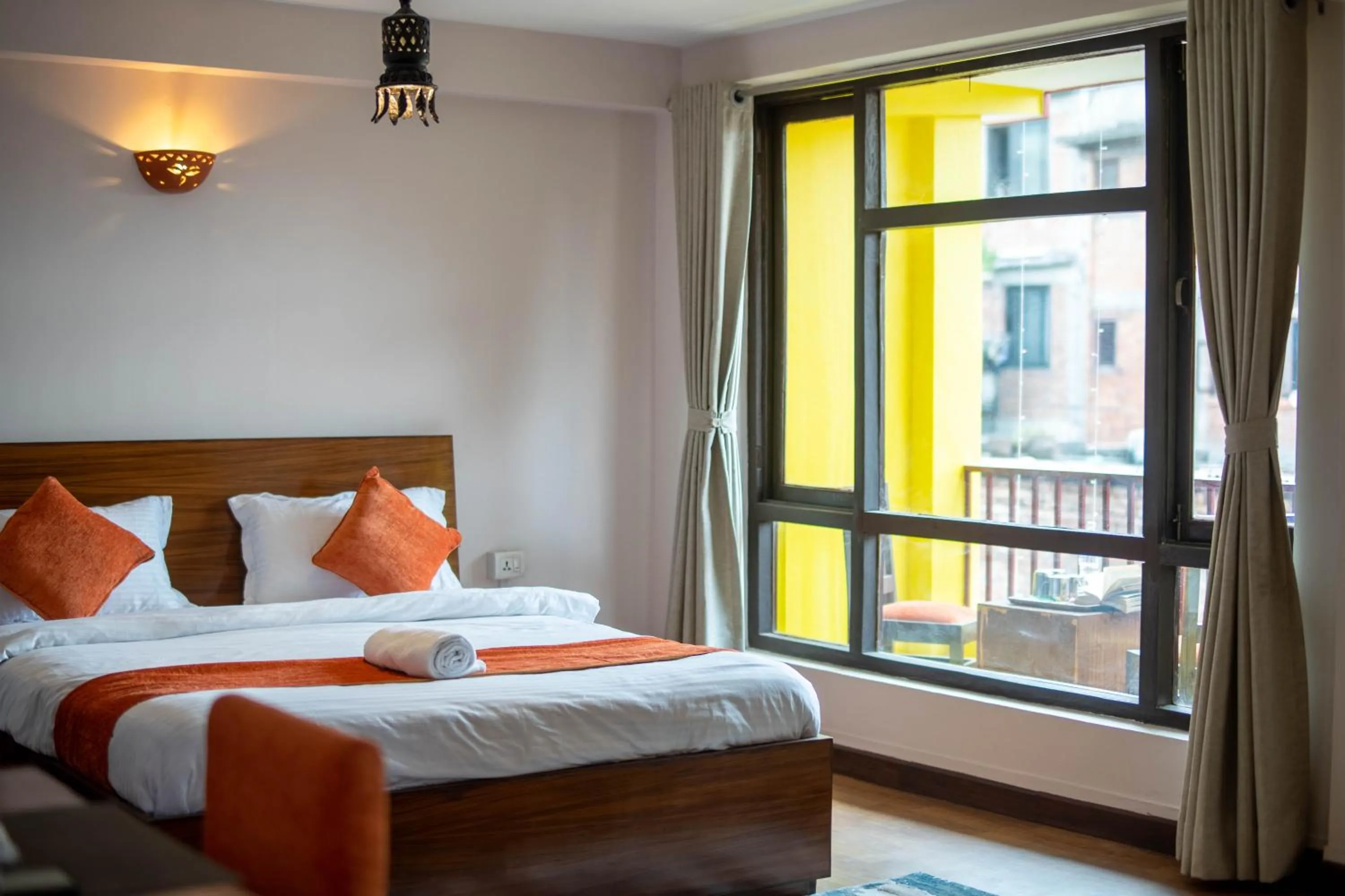 Balcony/Terrace, Bed in Hotel Pala