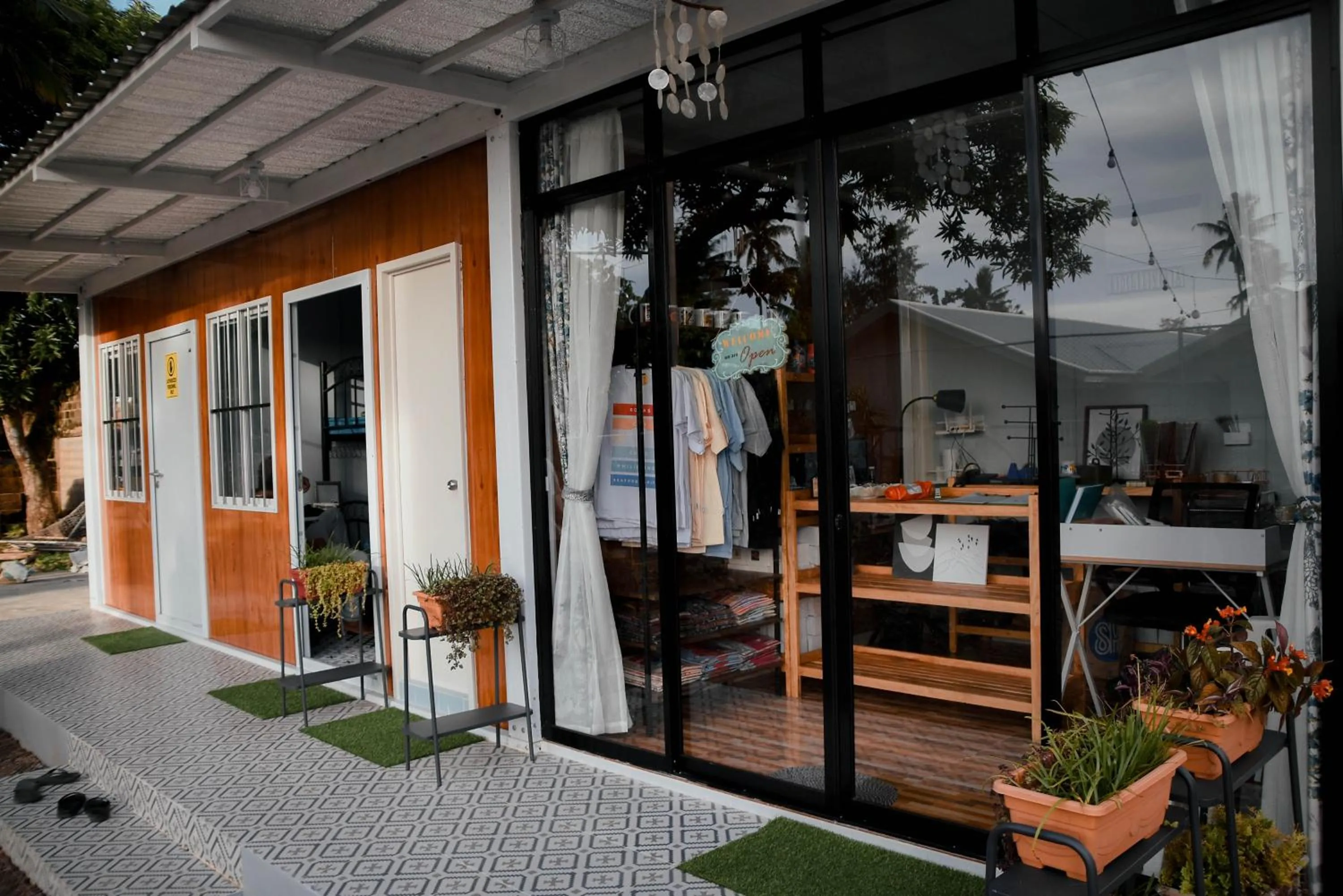 Toilet in Olive Hostel Roxas City