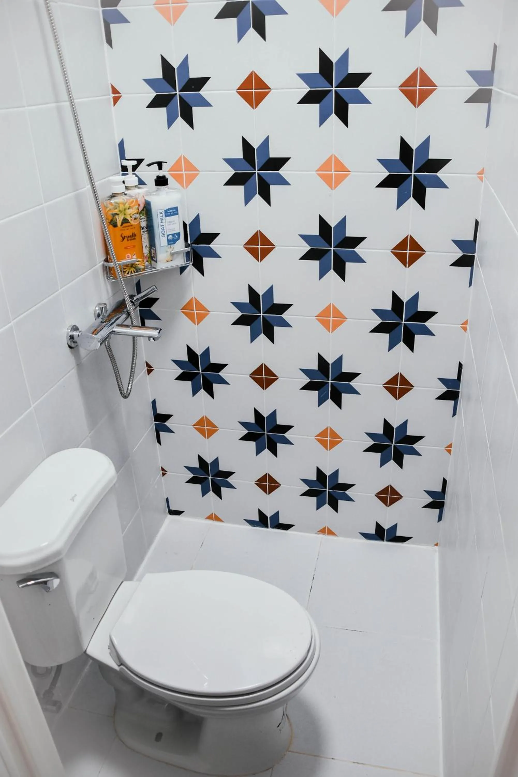 Toilet in Olive Hostel Roxas City