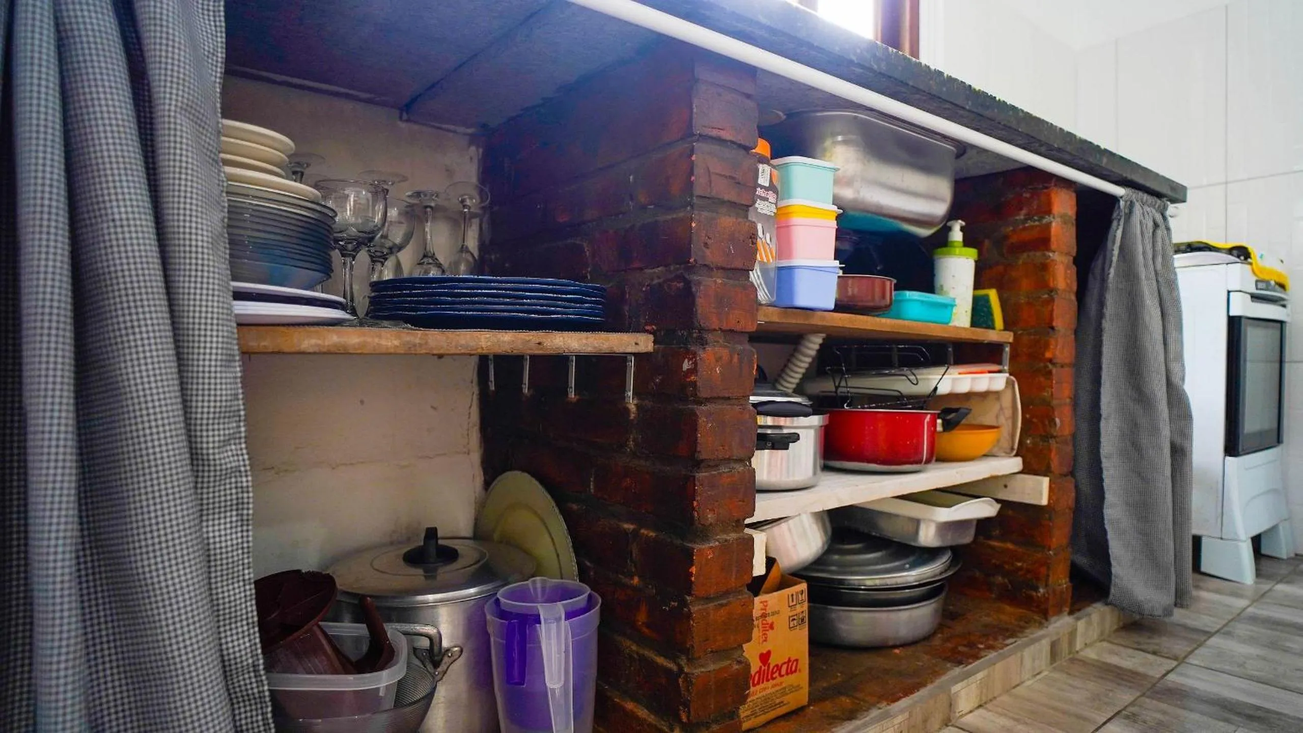 Kitchen or kitchenette in Vista deslumbrante da Praia de São Miguel | Penha