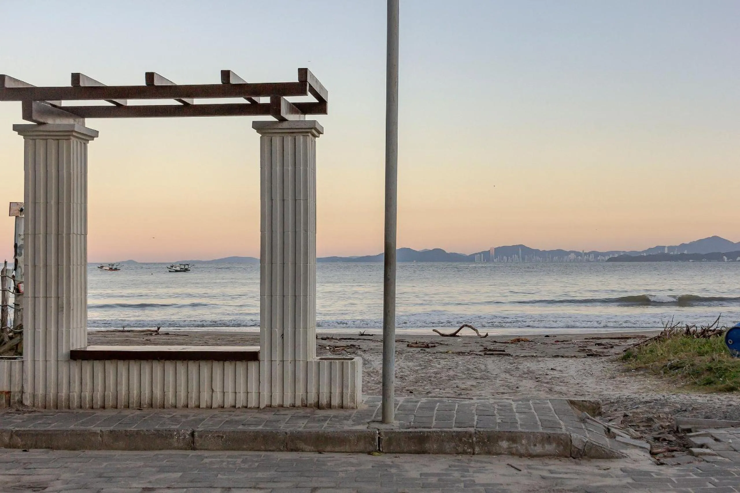 Beach in Vista deslumbrante da Praia de São Miguel | Penha