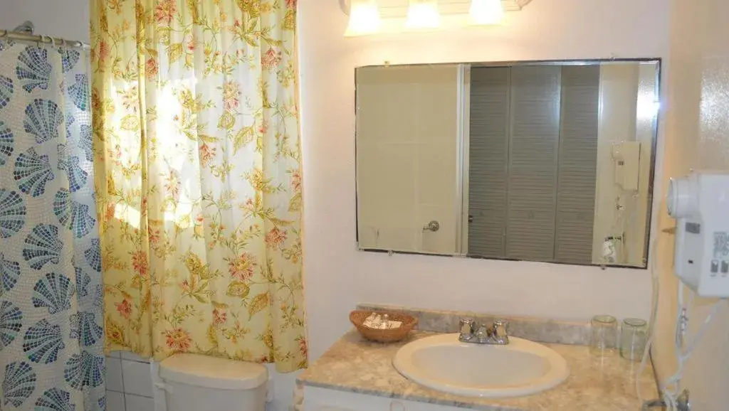 Deluxe Room with Two Double Beds in Oualie Beach Resort Deluxe Room with Two Double Beds in Oualie Beach Resort