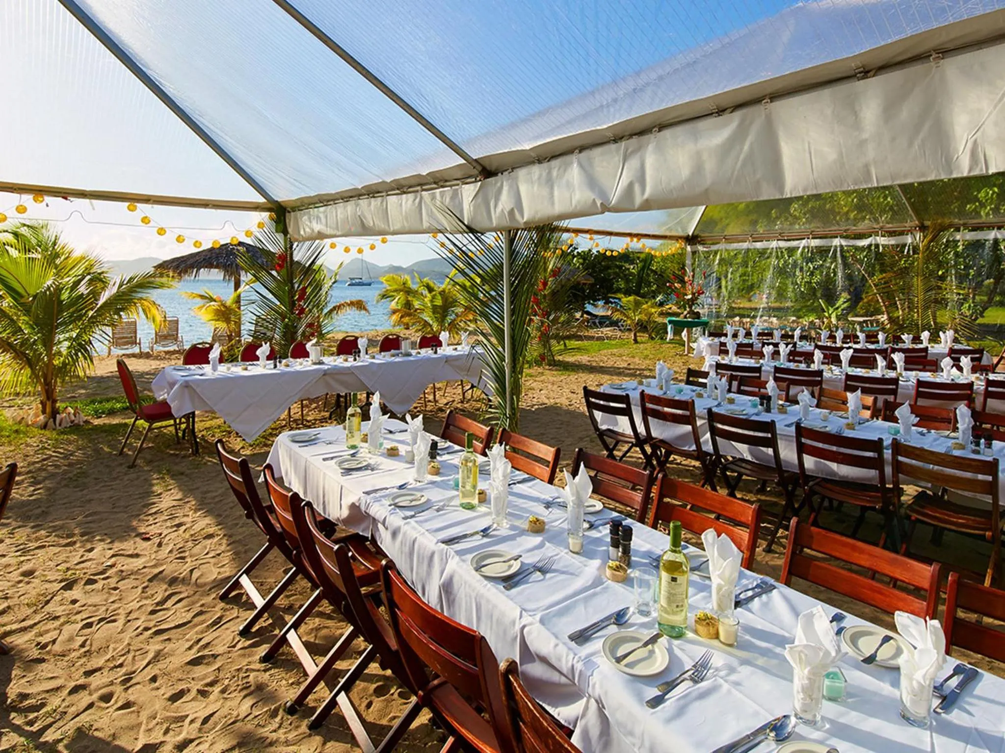 Restaurant/places to eat in Oualie Beach Resort