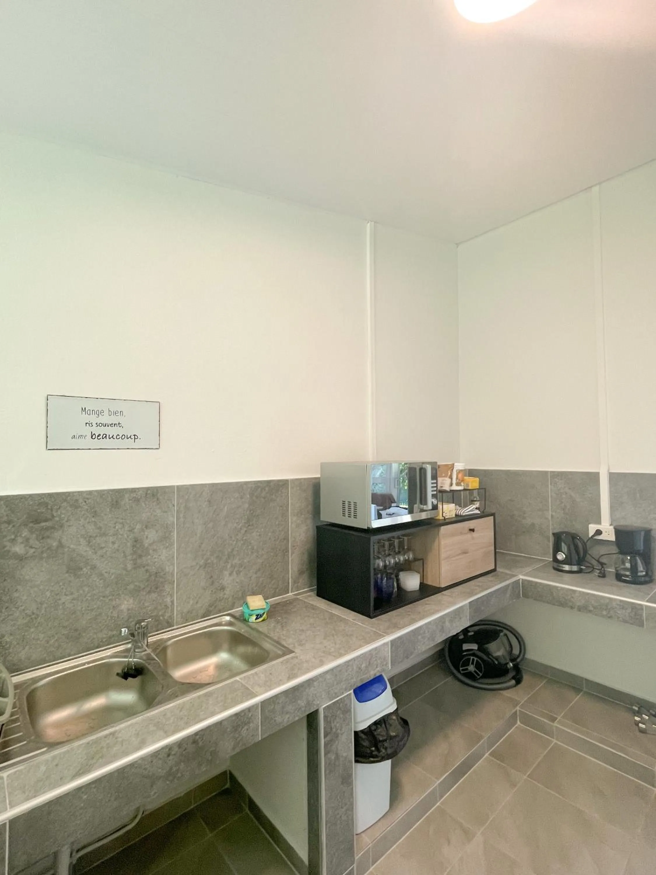 Kitchen or kitchenette in Temana Airport Faa'a,Tahiti