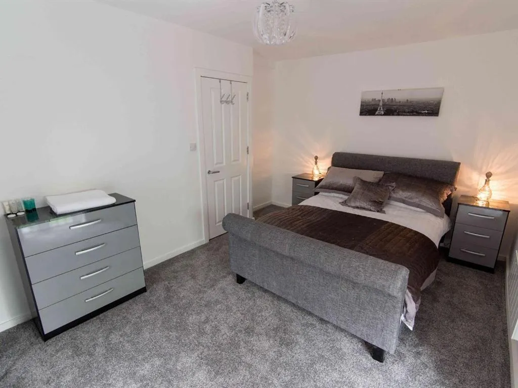 Bedroom, Bed in Nazarene apartments in Leeds