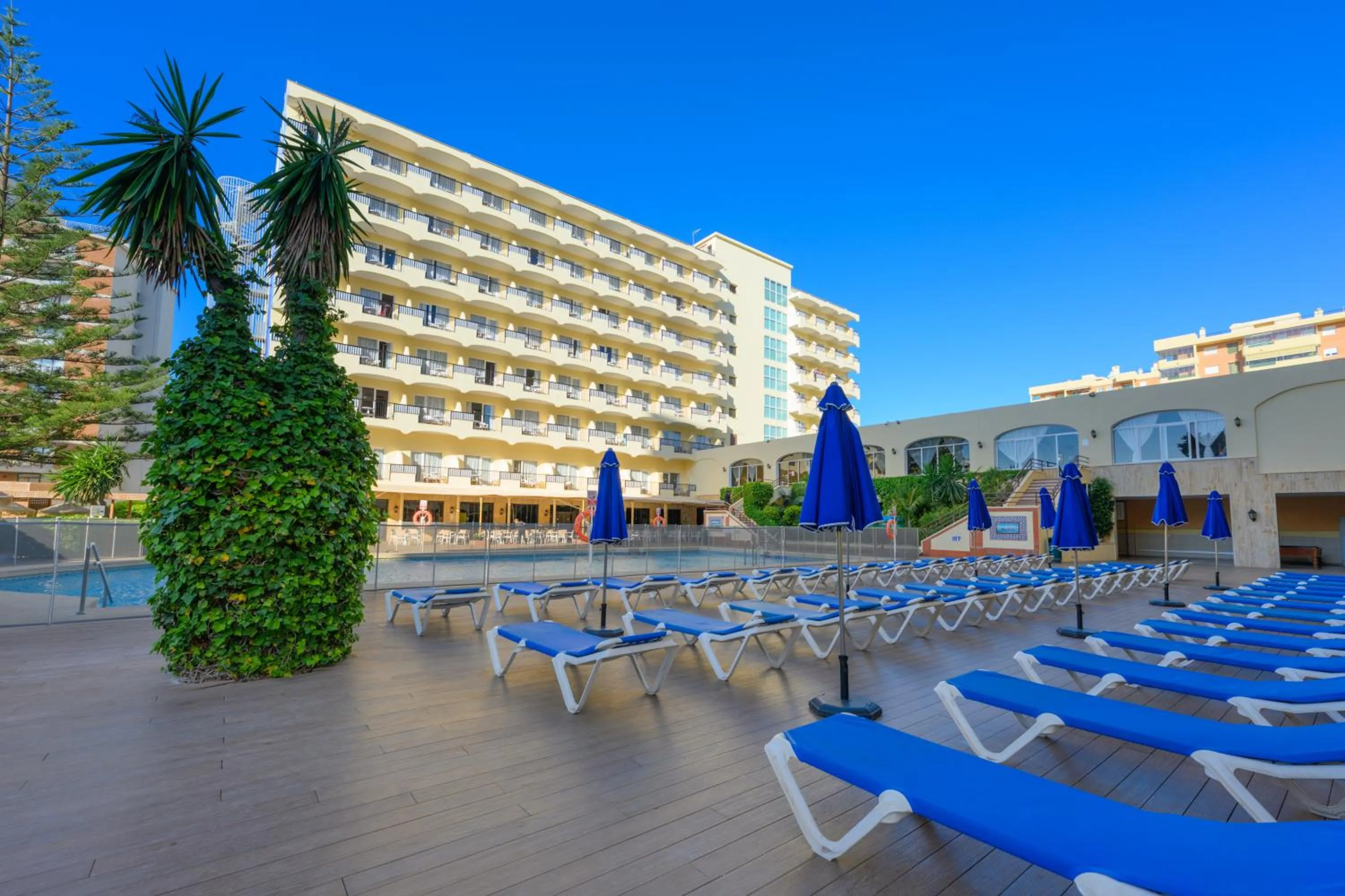 Facade/entrance in Hotel Monarque Fuengirola Park