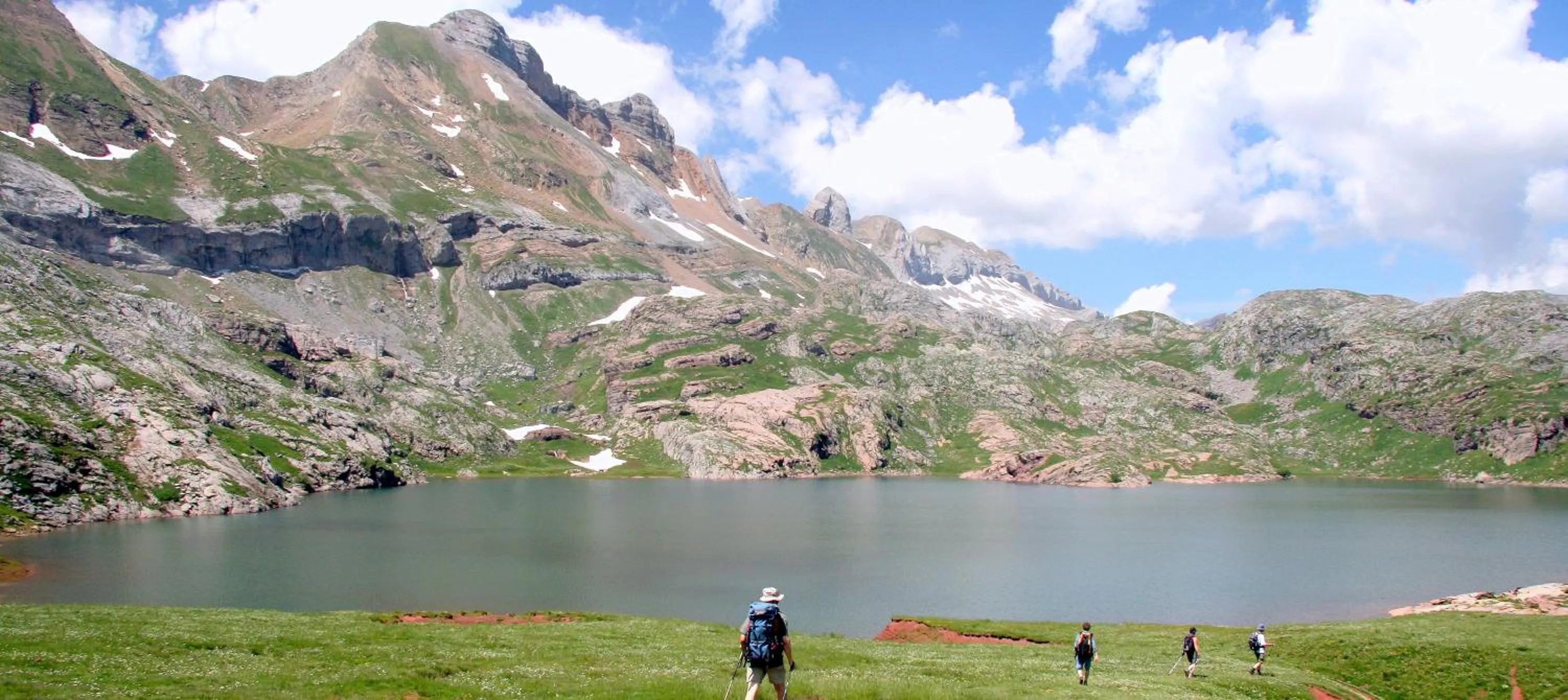 Hiking in Hotel Tobazo