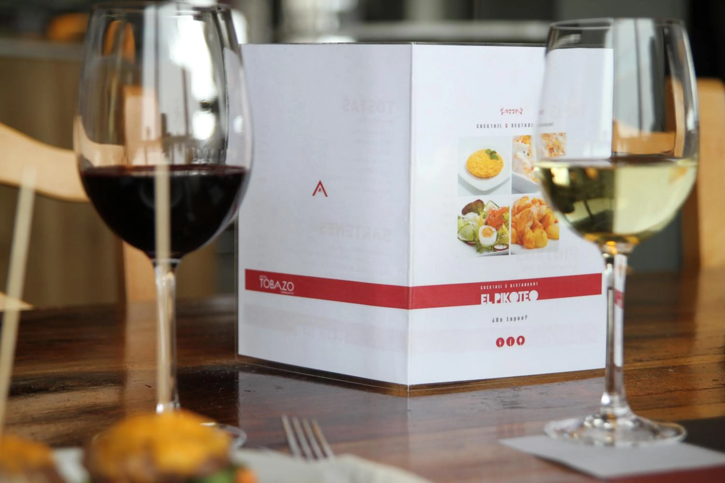 Lounge or bar in Hotel Tobazo