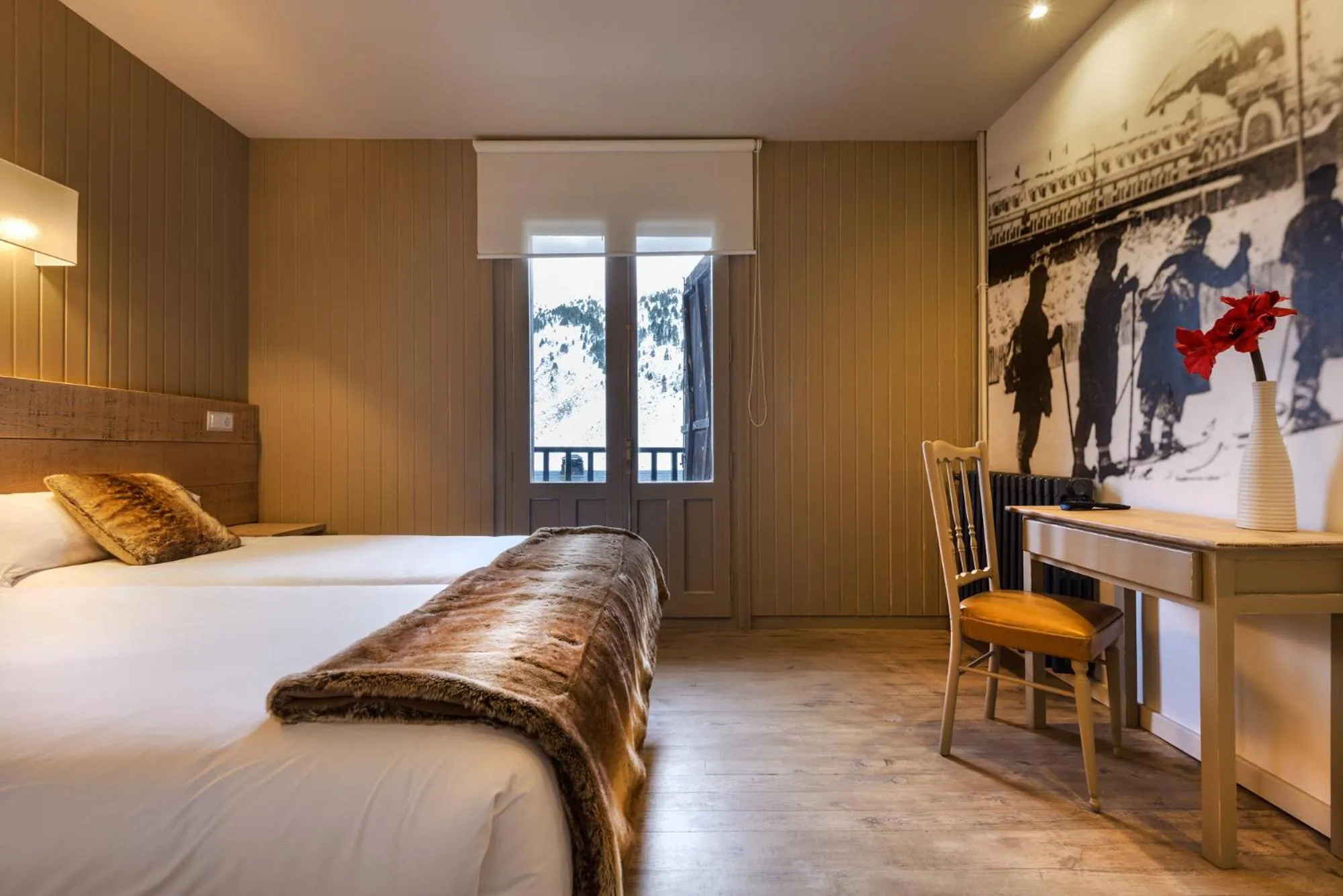 Photo of the whole room, Bed in Hotel Tobazo