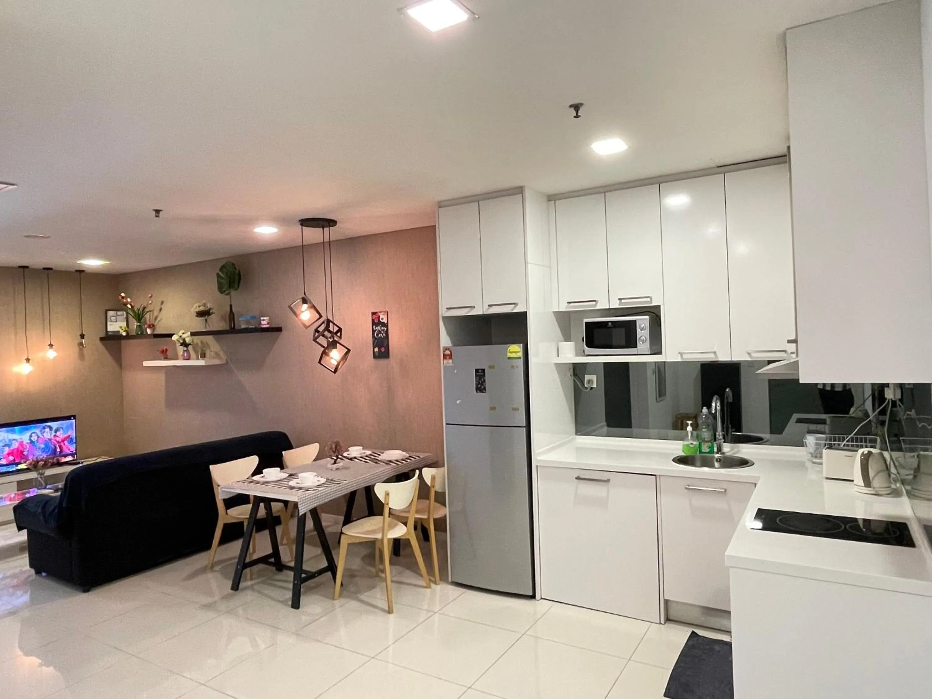 TV and multimedia in Mercu Summer Suite KLCC by Minshuku