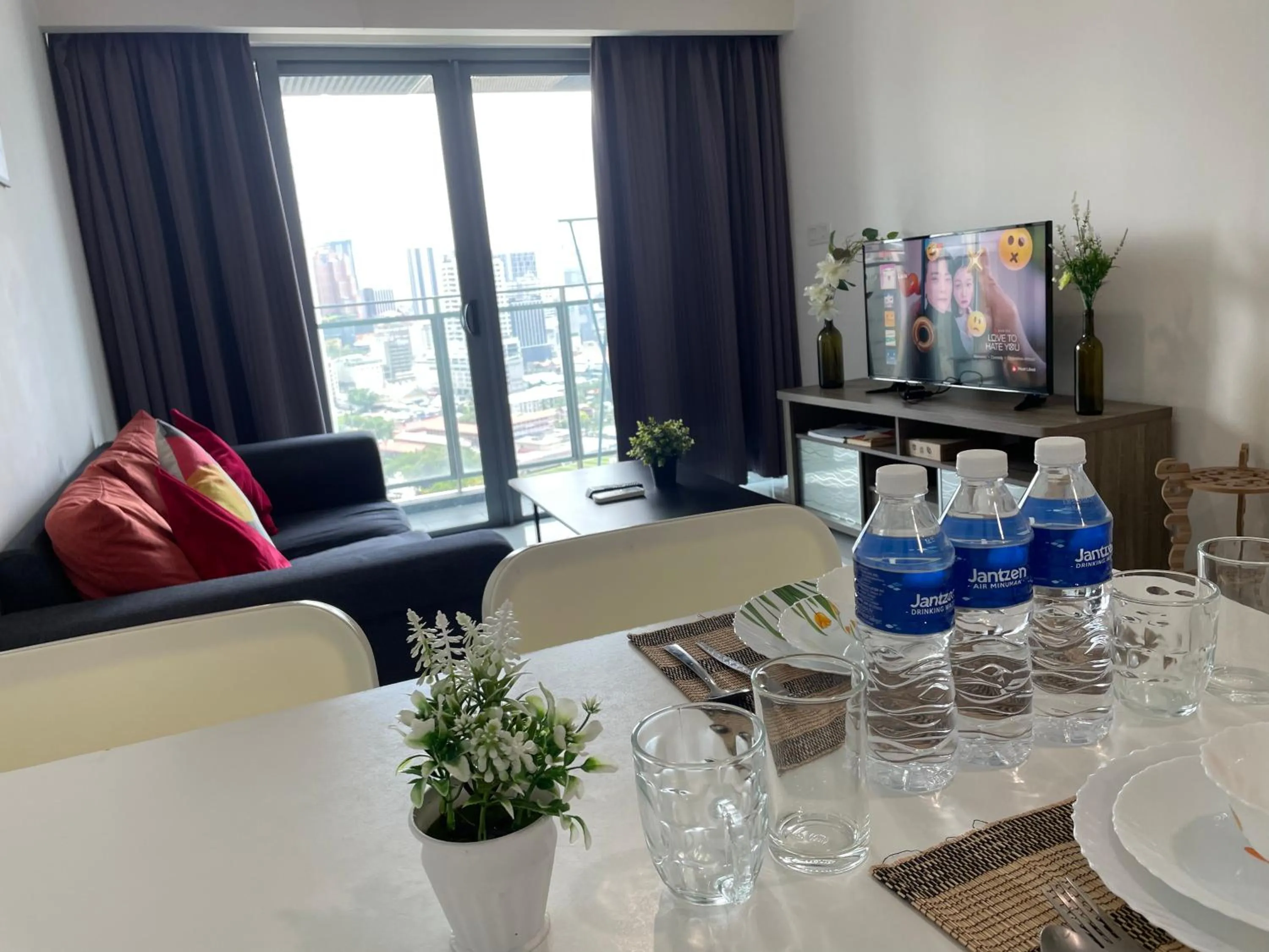 TV and multimedia in Mercu Summer Suite KLCC by Minshuku