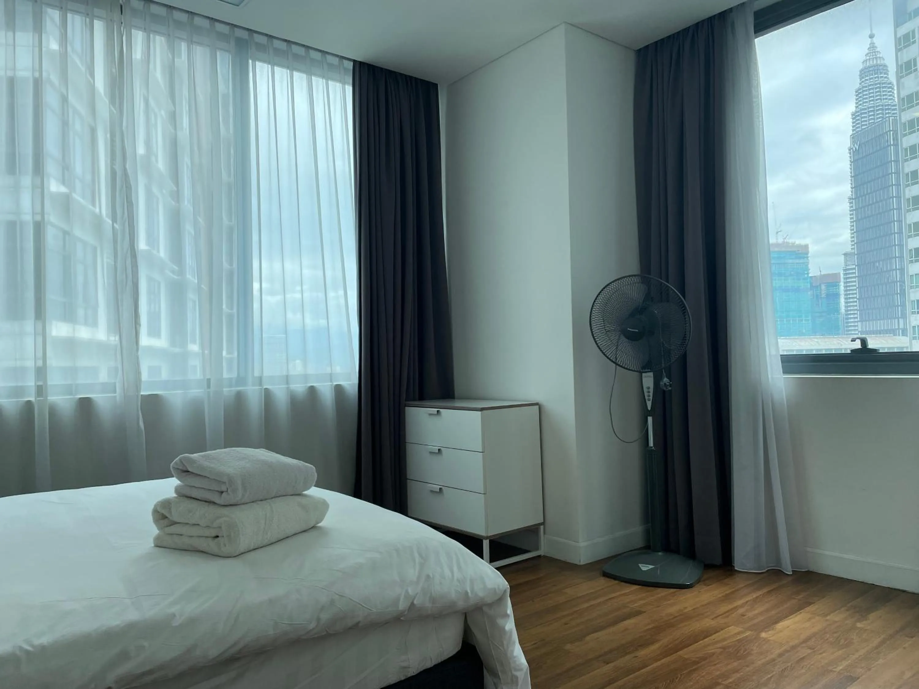 Bed in Mercu Summer Suite KLCC by Minshuku