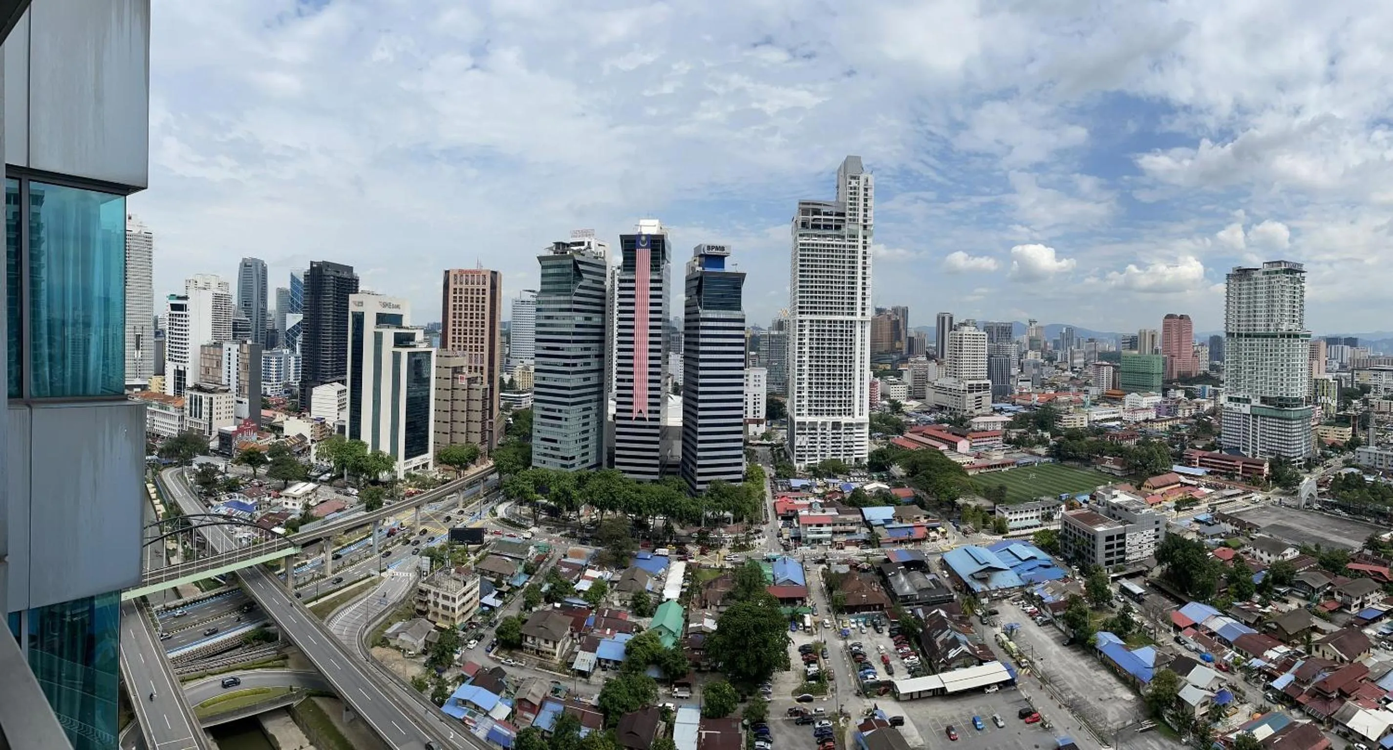 City view in Mercu Summer Suite KLCC by Minshuku