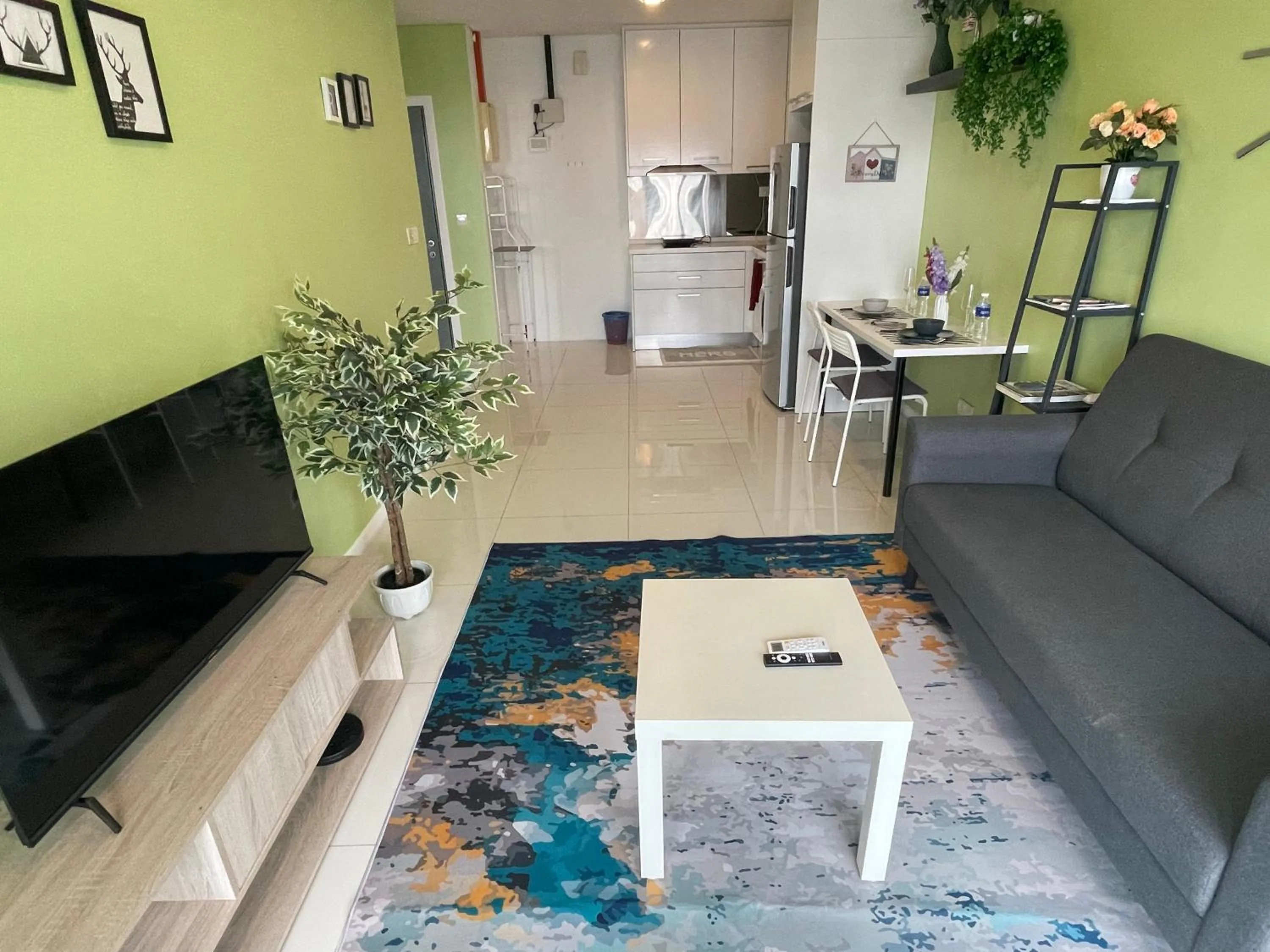 TV and multimedia in Mercu Summer Suite KLCC by Minshuku