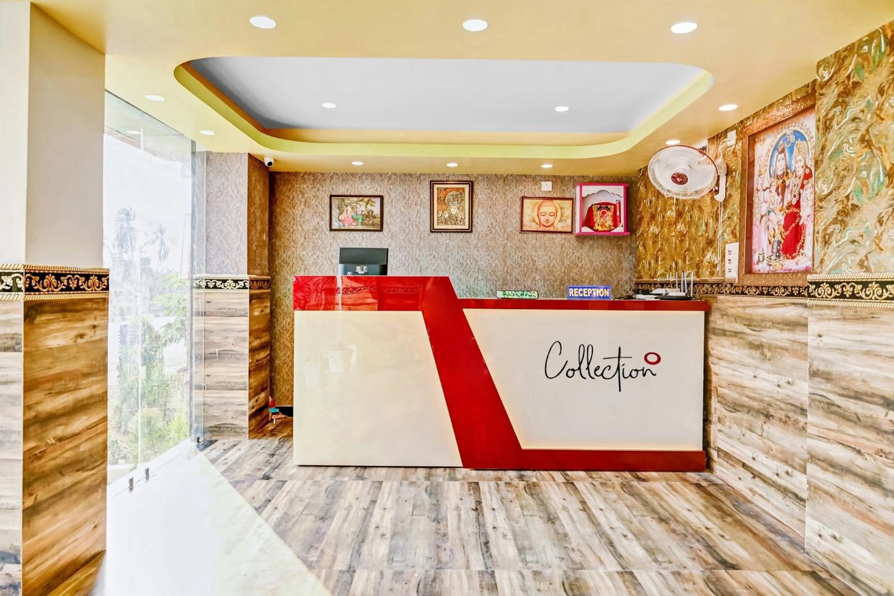 Lobby or reception in Hotel O Mahal