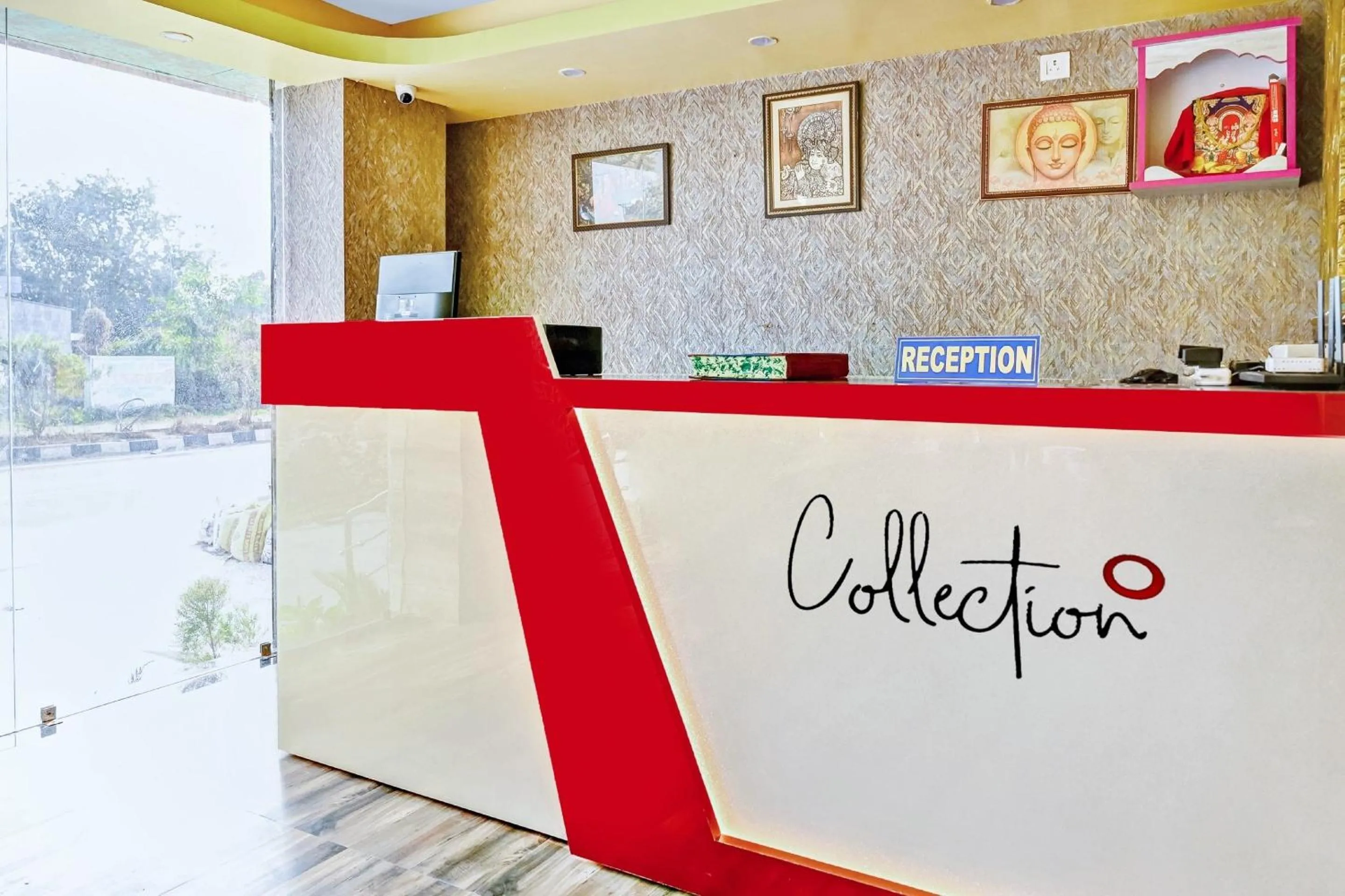 Lobby or reception in Hotel O Mahal