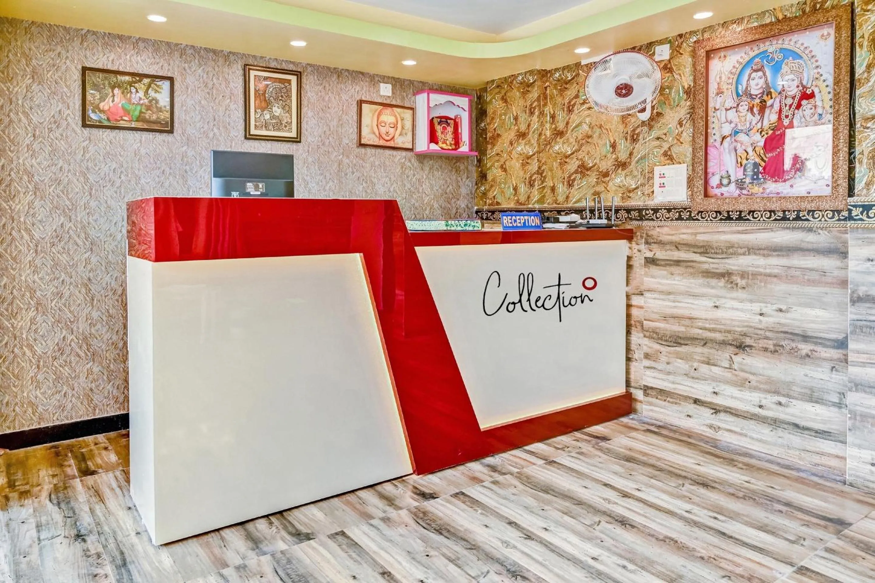 Lobby or reception in Hotel O Mahal