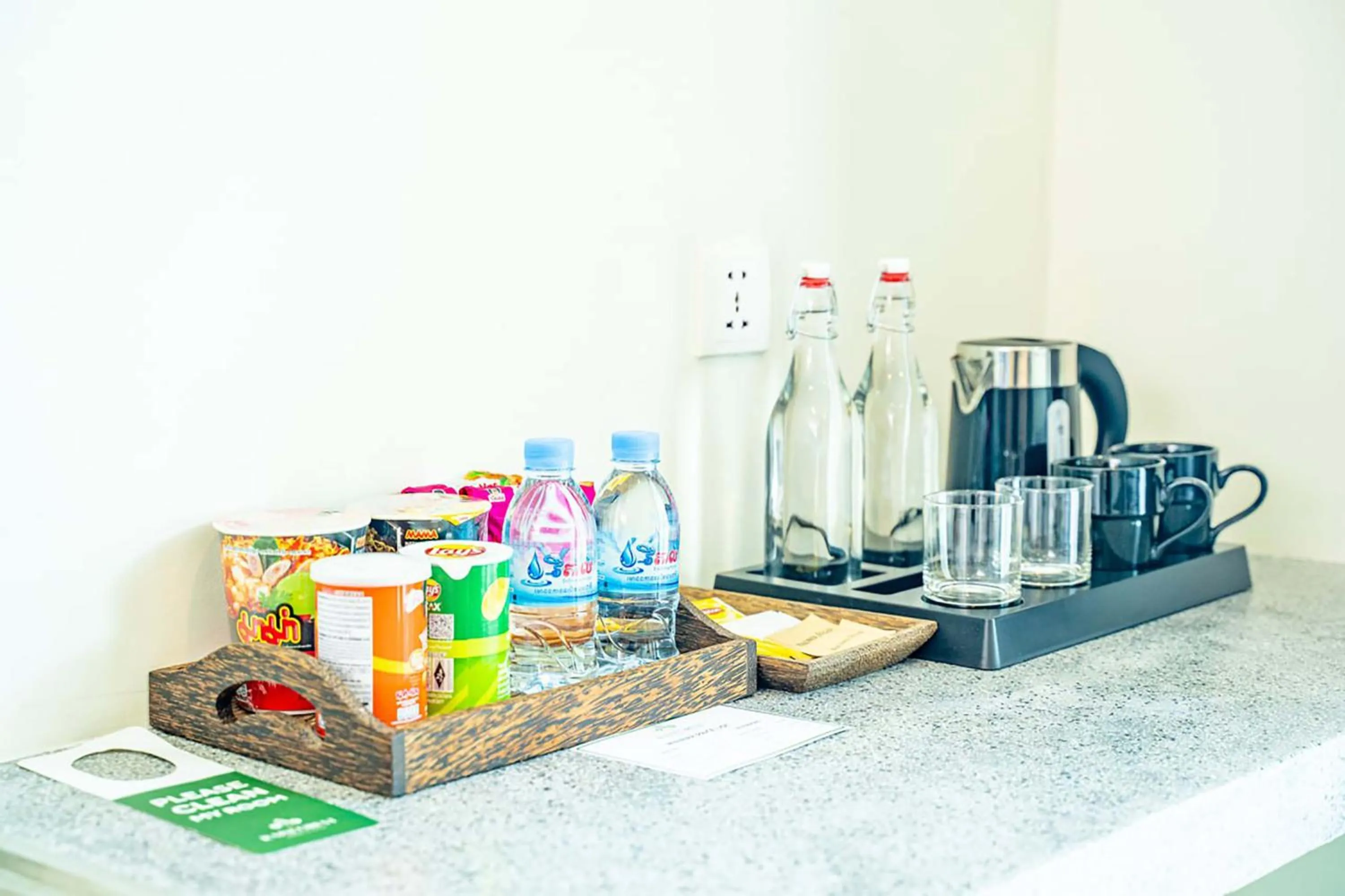 Coffee/tea facilities in Rainforest Hotel by NSUN