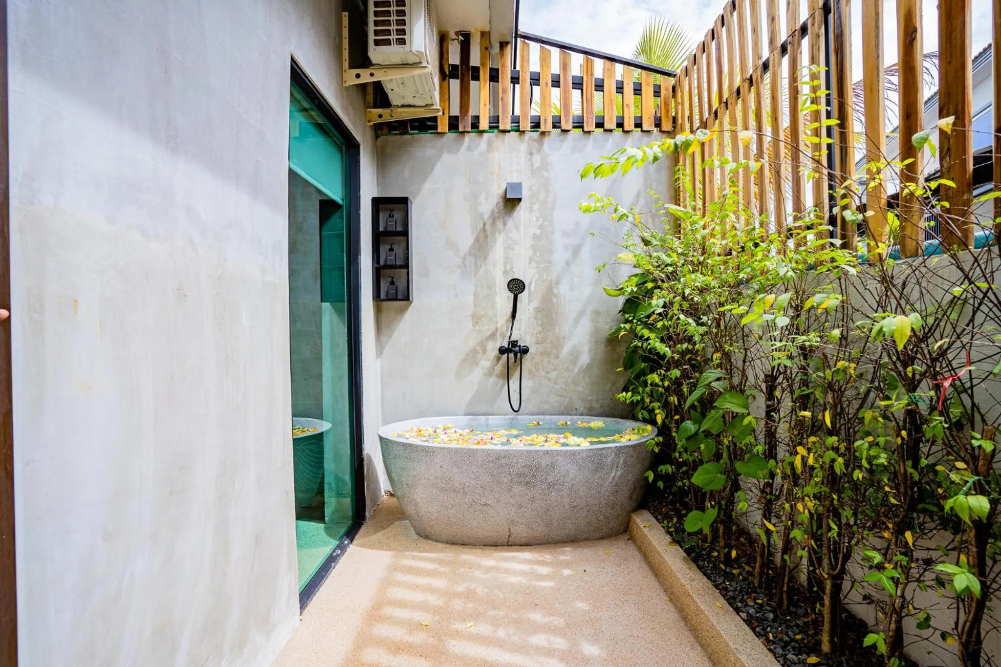 Day in Rainforest Hotel by NSUN