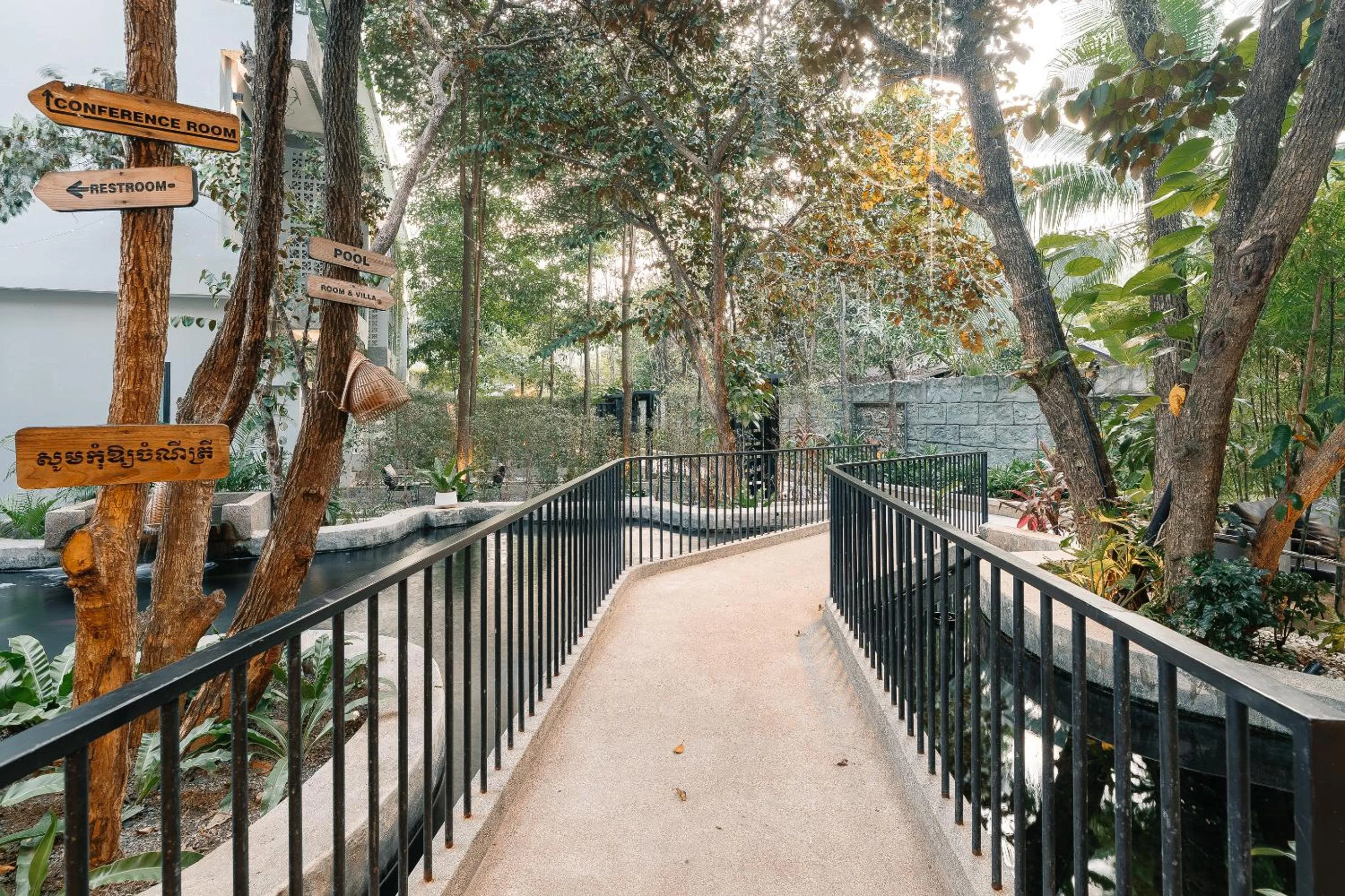 Garden in Rainforest Hotel by NSUN