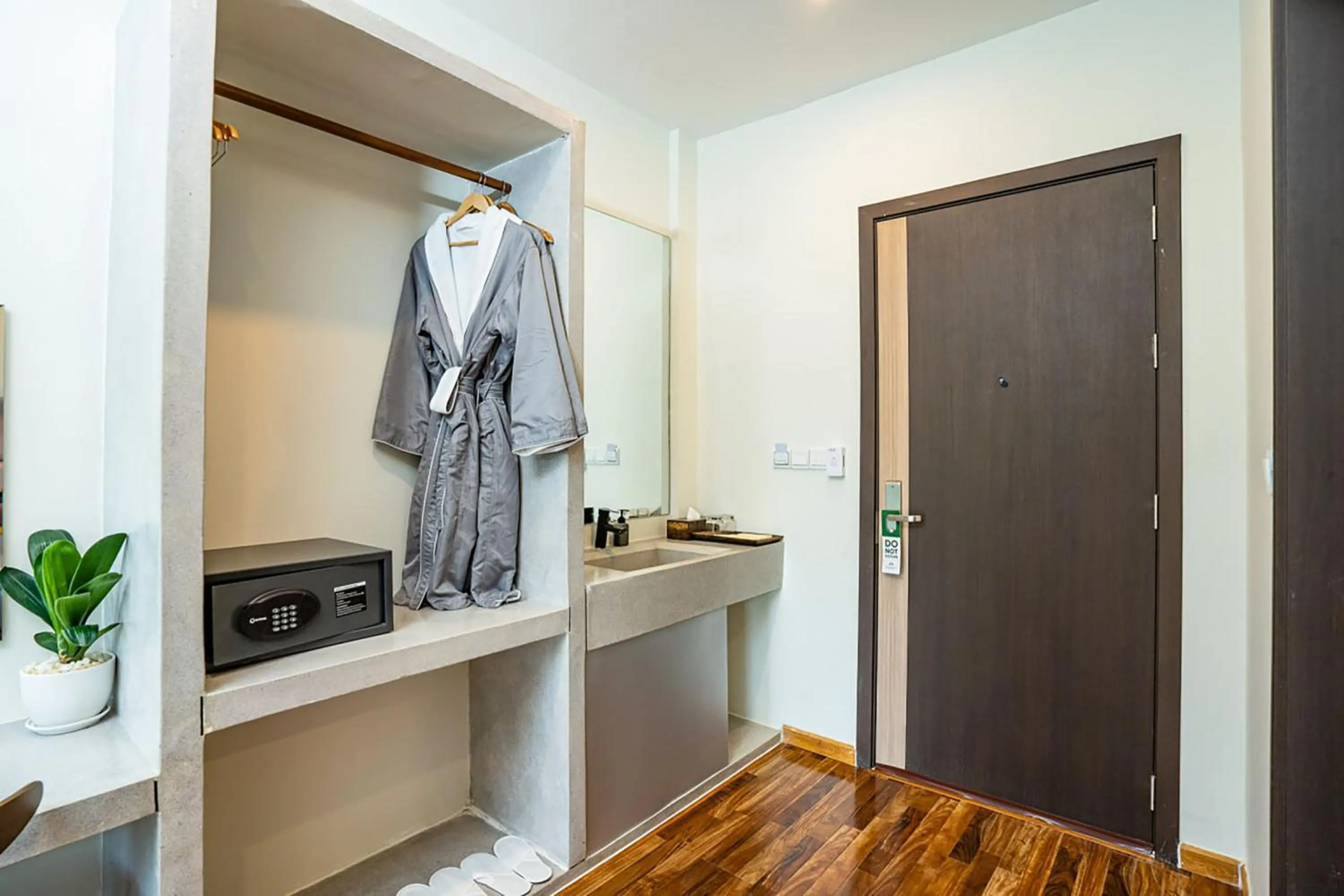 wardrobe in Rainforest Hotel by NSUN