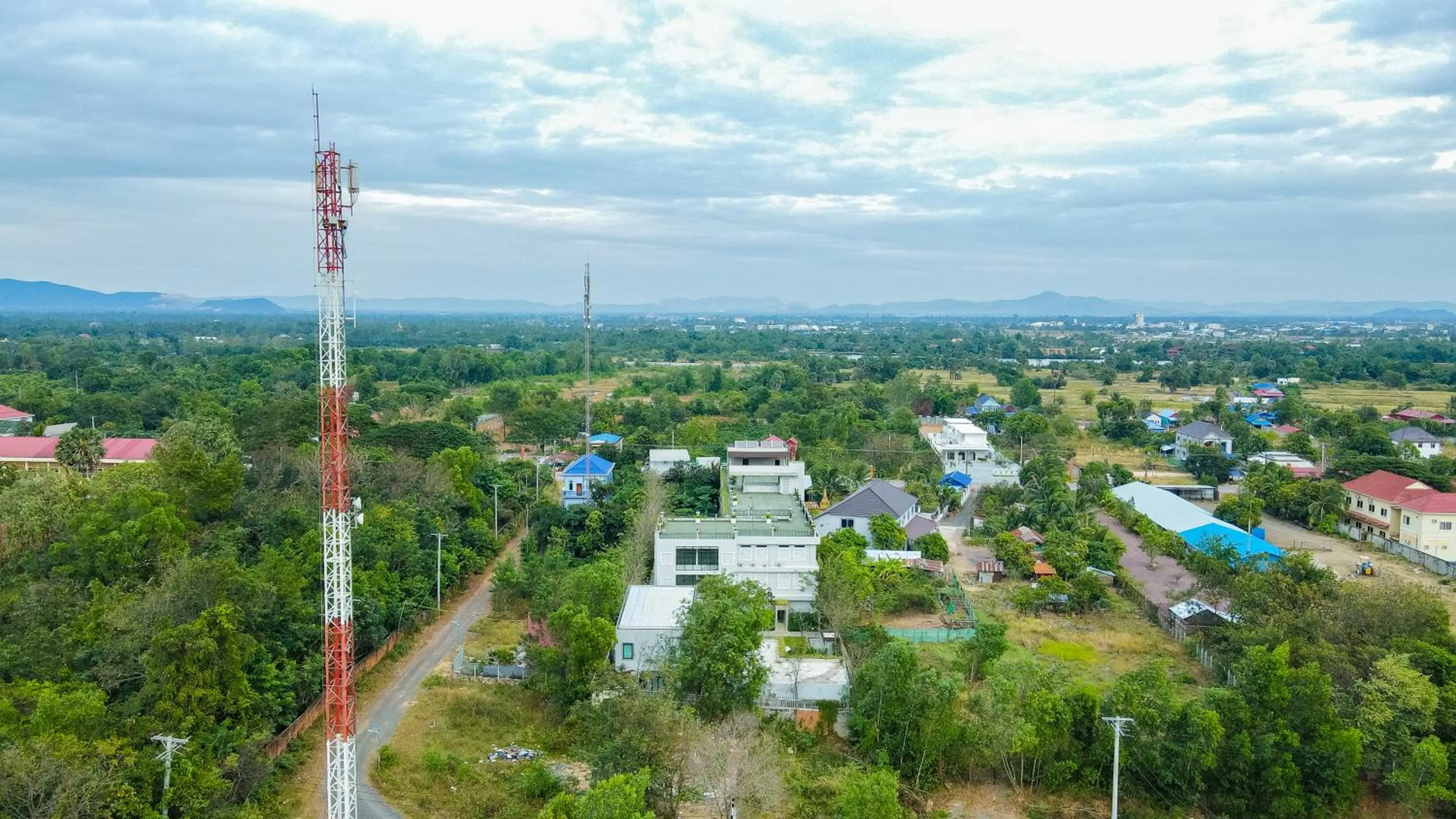 Property building in Rainforest Hotel by NSUN