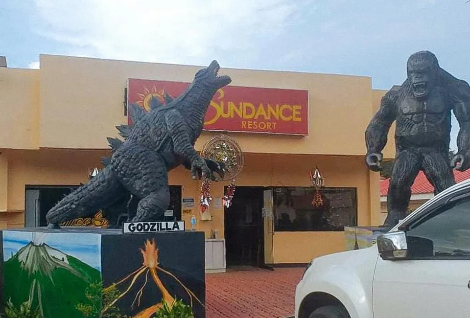 Property building in RedDoorz @ Sundance Mountain Resort Tampilisan