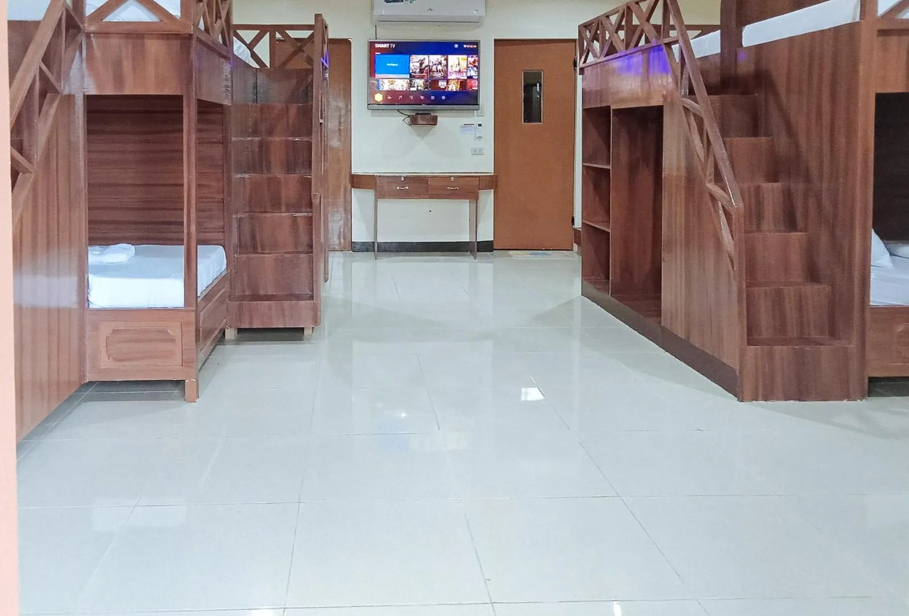 Bed in RedDoorz @ Sundance Mountain Resort Tampilisan