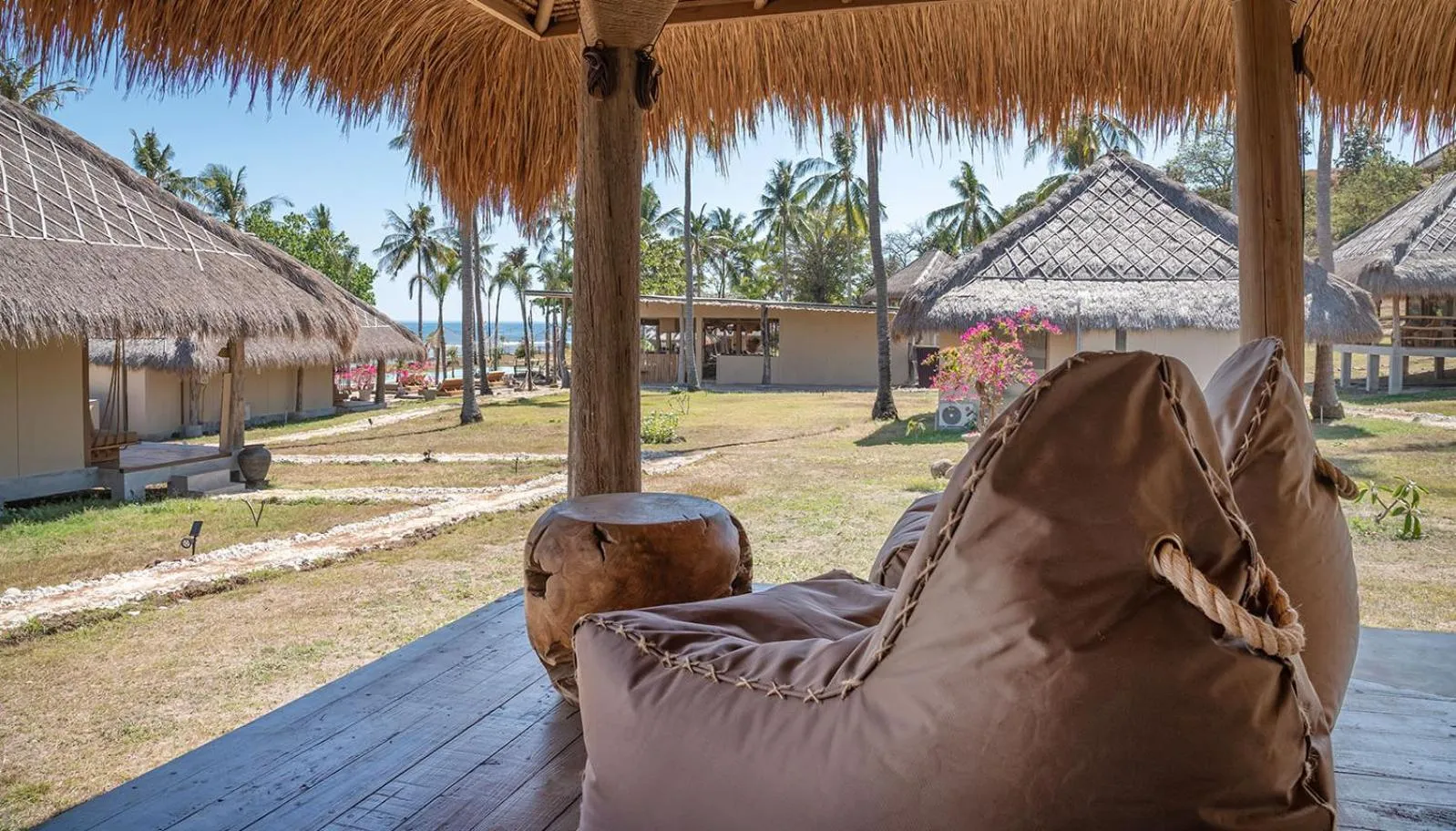 Balcony/Terrace in Bleu MATHIS Gili Asahan