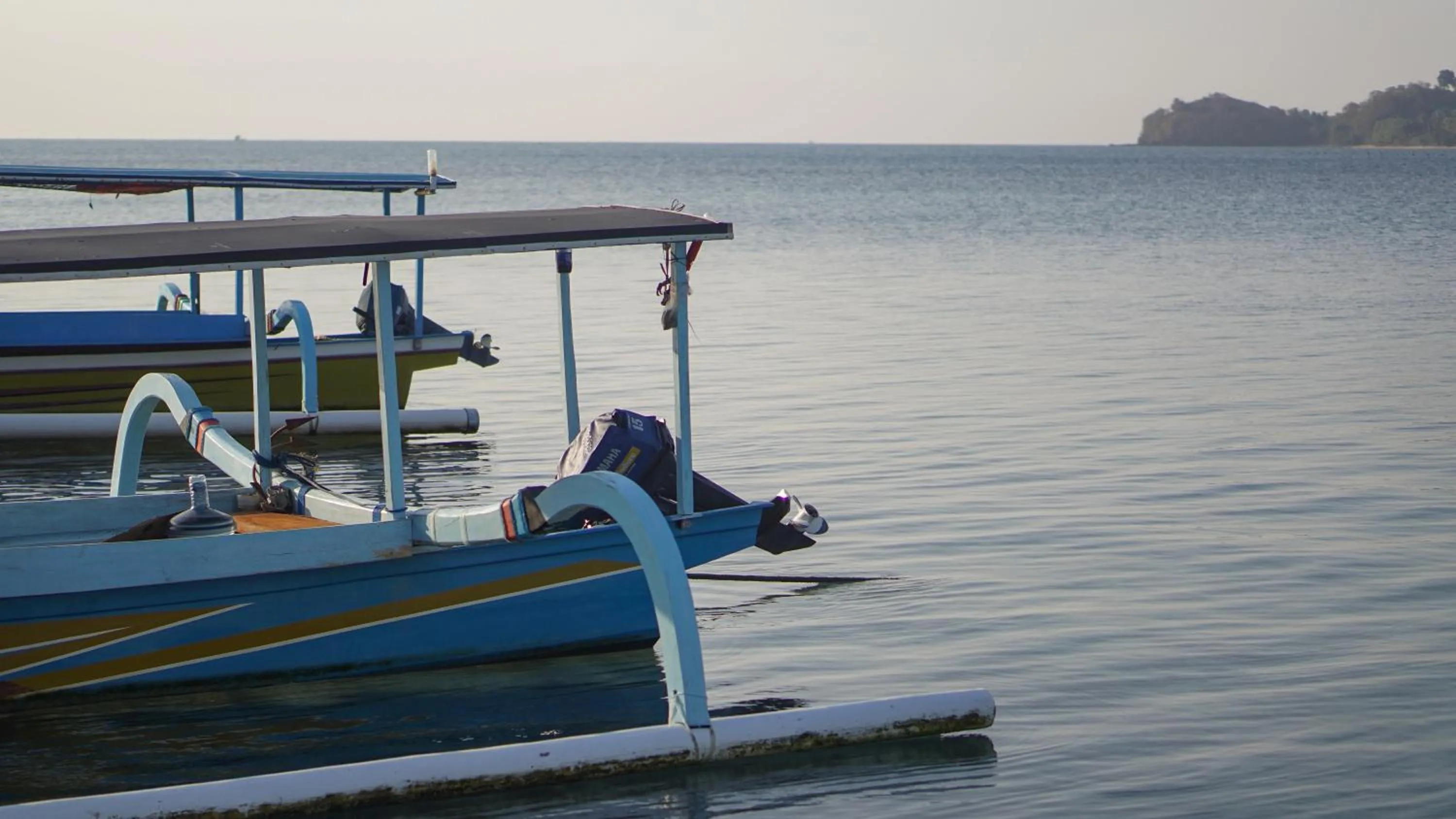 Beach in Bleu MATHIS Gili Asahan