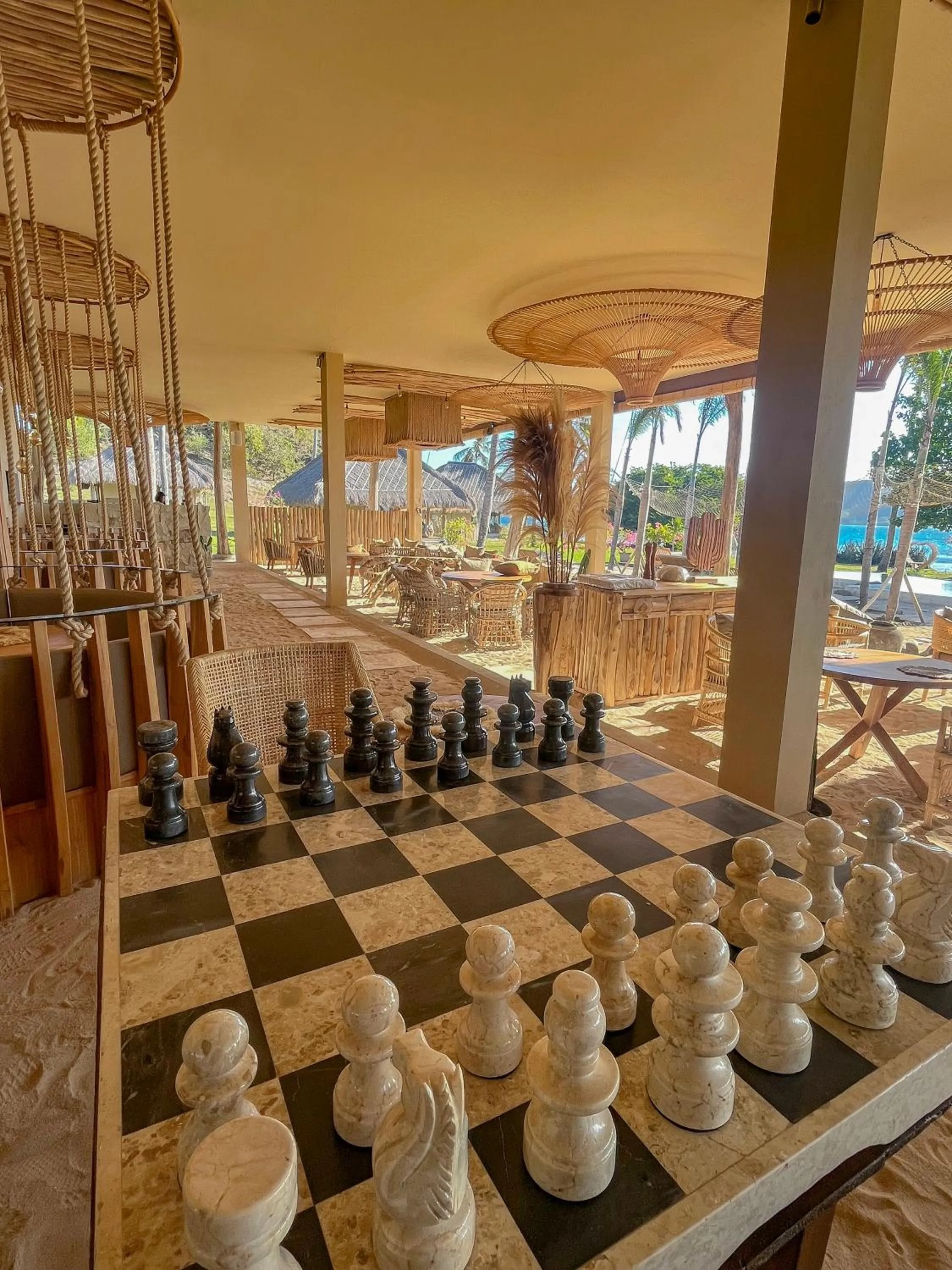 Restaurant/places to eat in Bleu MATHIS Gili Asahan