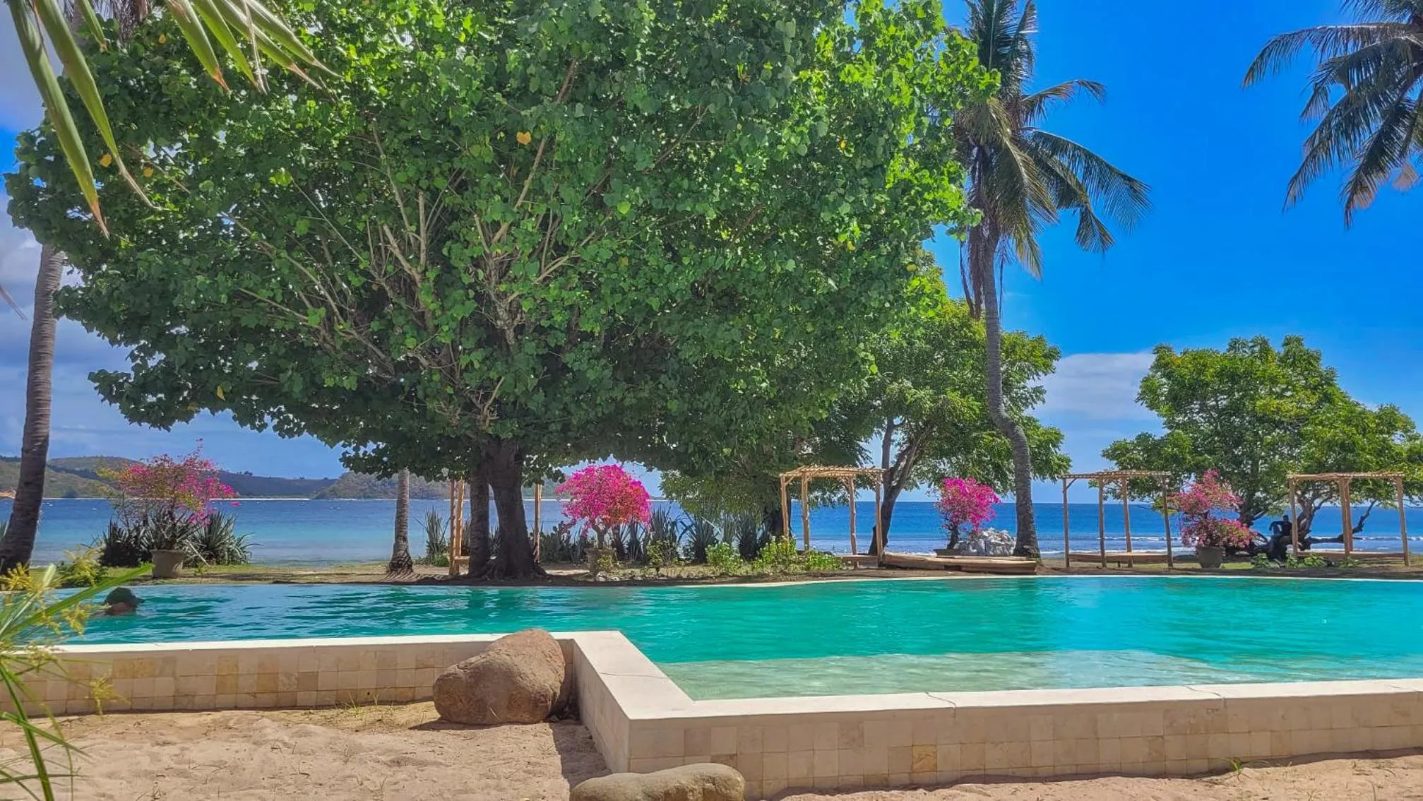 Swimming pool in Bleu MATHIS Gili Asahan