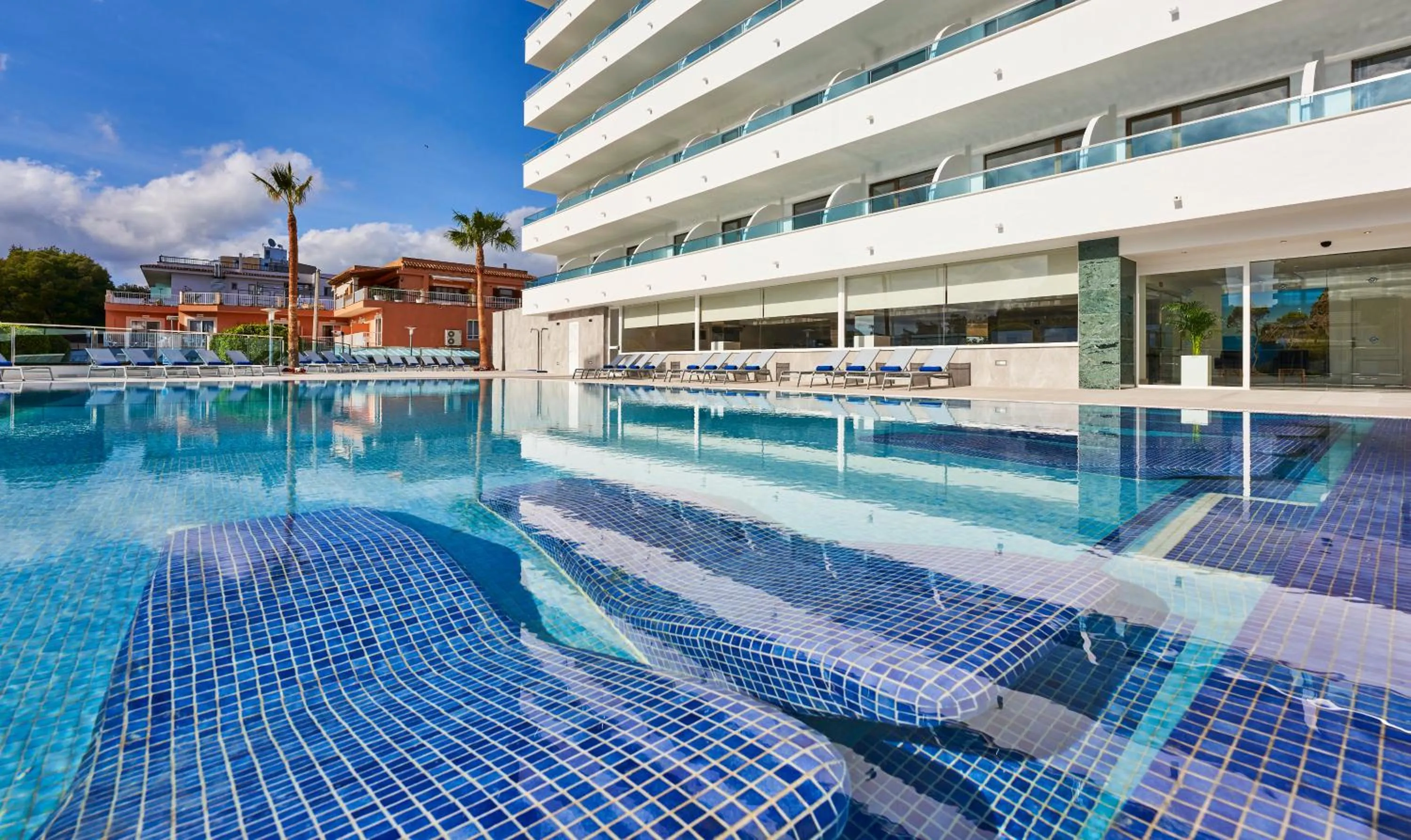 Swimming pool in Globales Torrenova