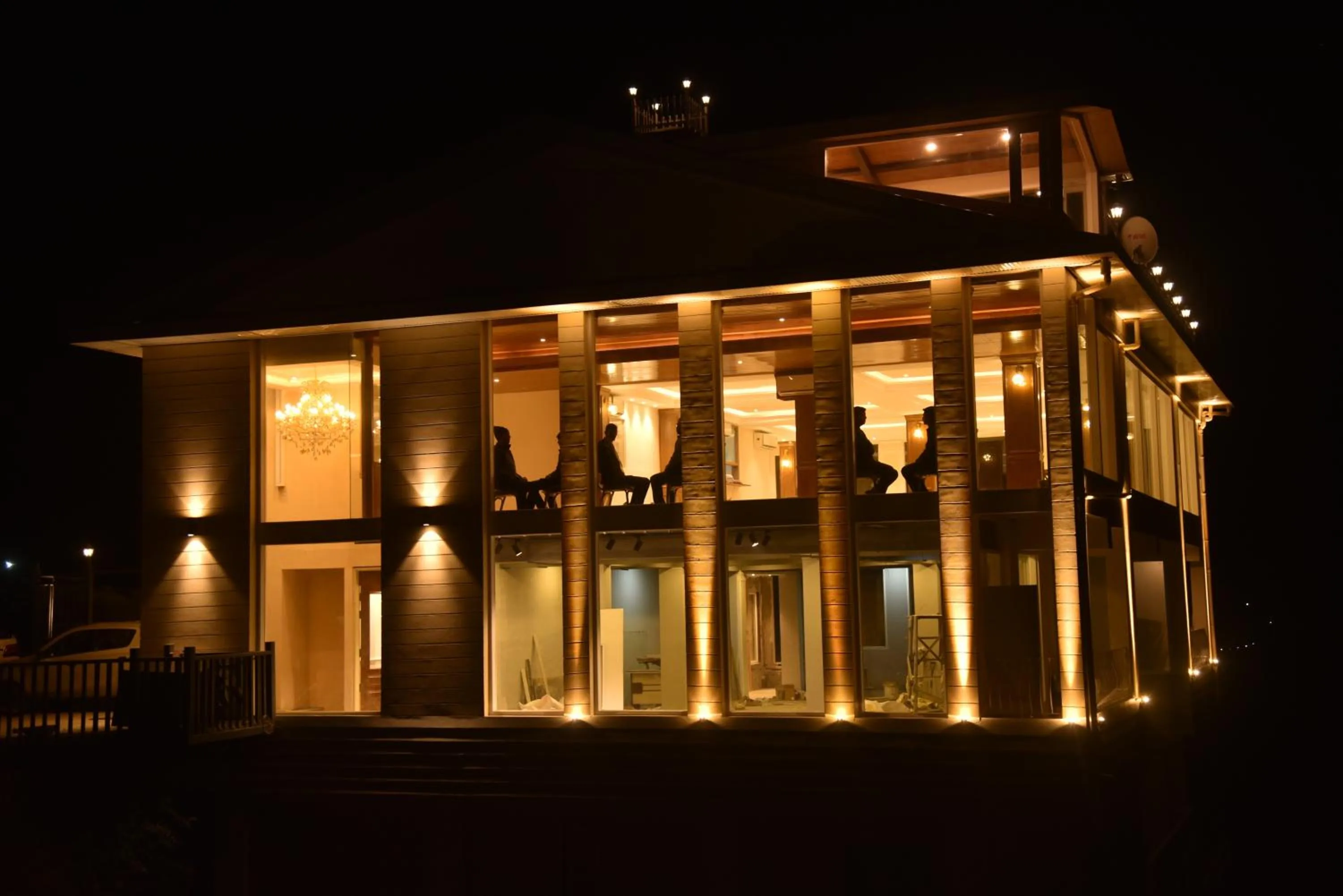 Restaurant/places to eat in AnantVilas Shimla Hills