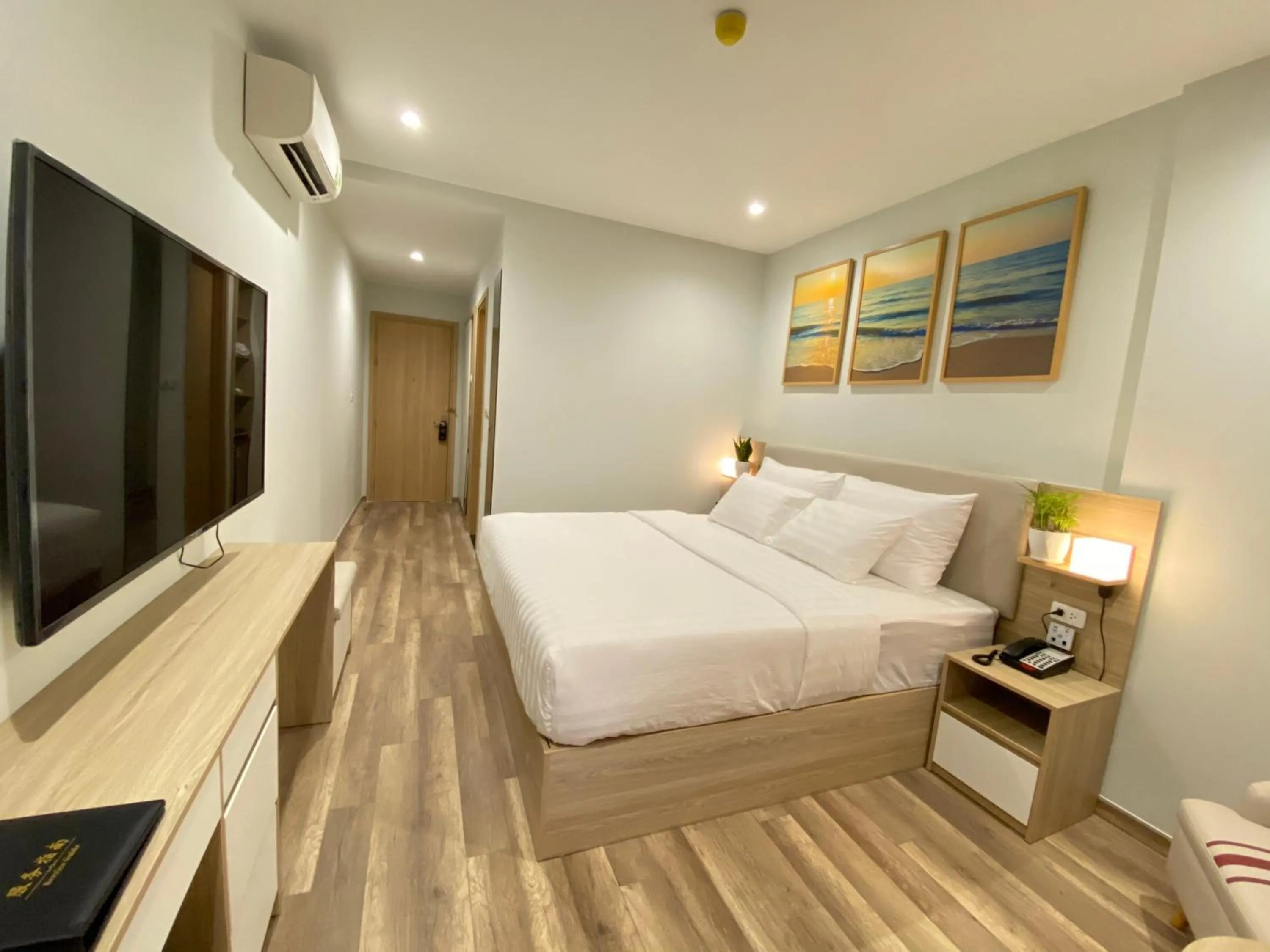 Bed in Vu Gia Hotel Phu Quoc