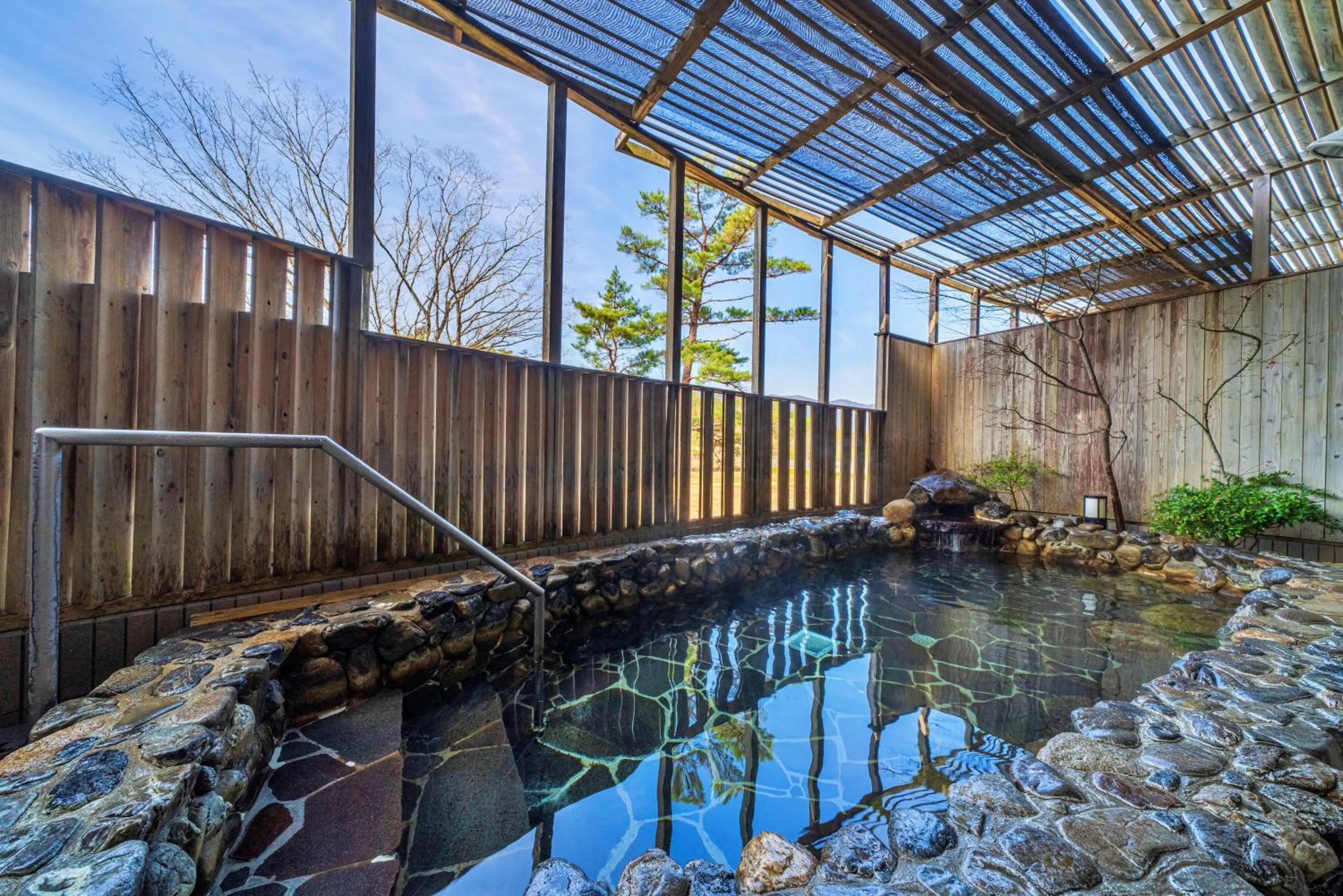Hot Spring Bath in glampark Keburikawa Kyoto