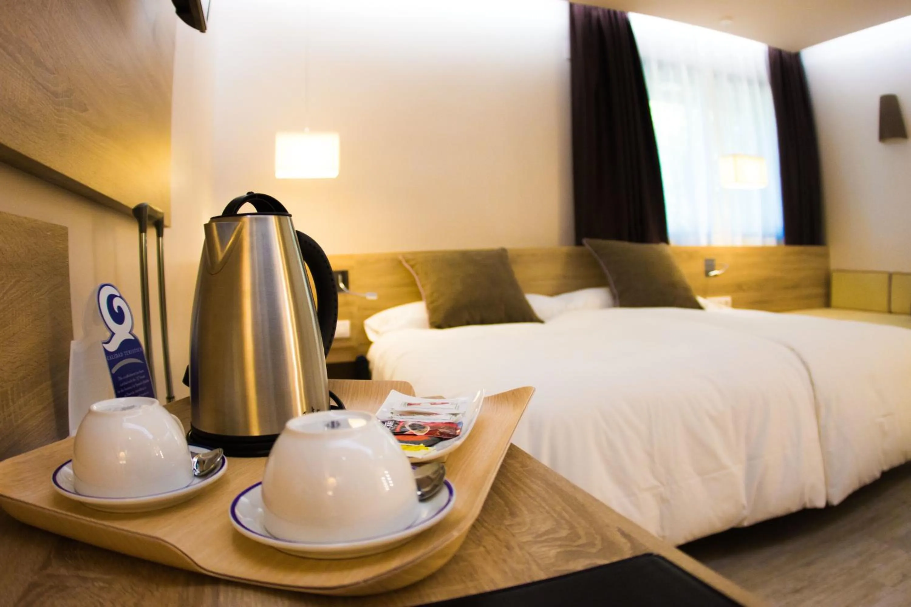 Coffee/tea facilities, Bed in Felix Hotel