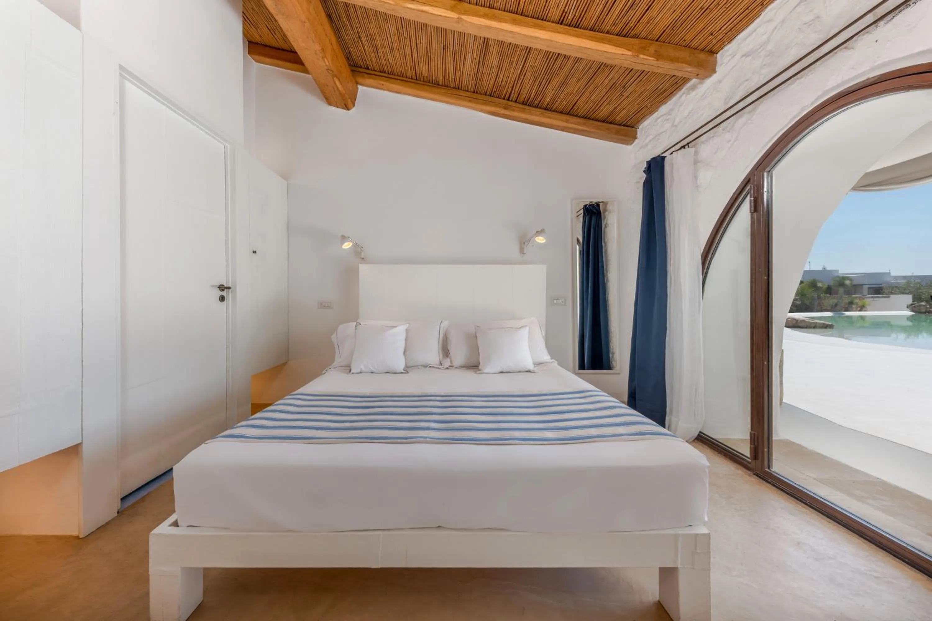 Bed in Masseria Samenti