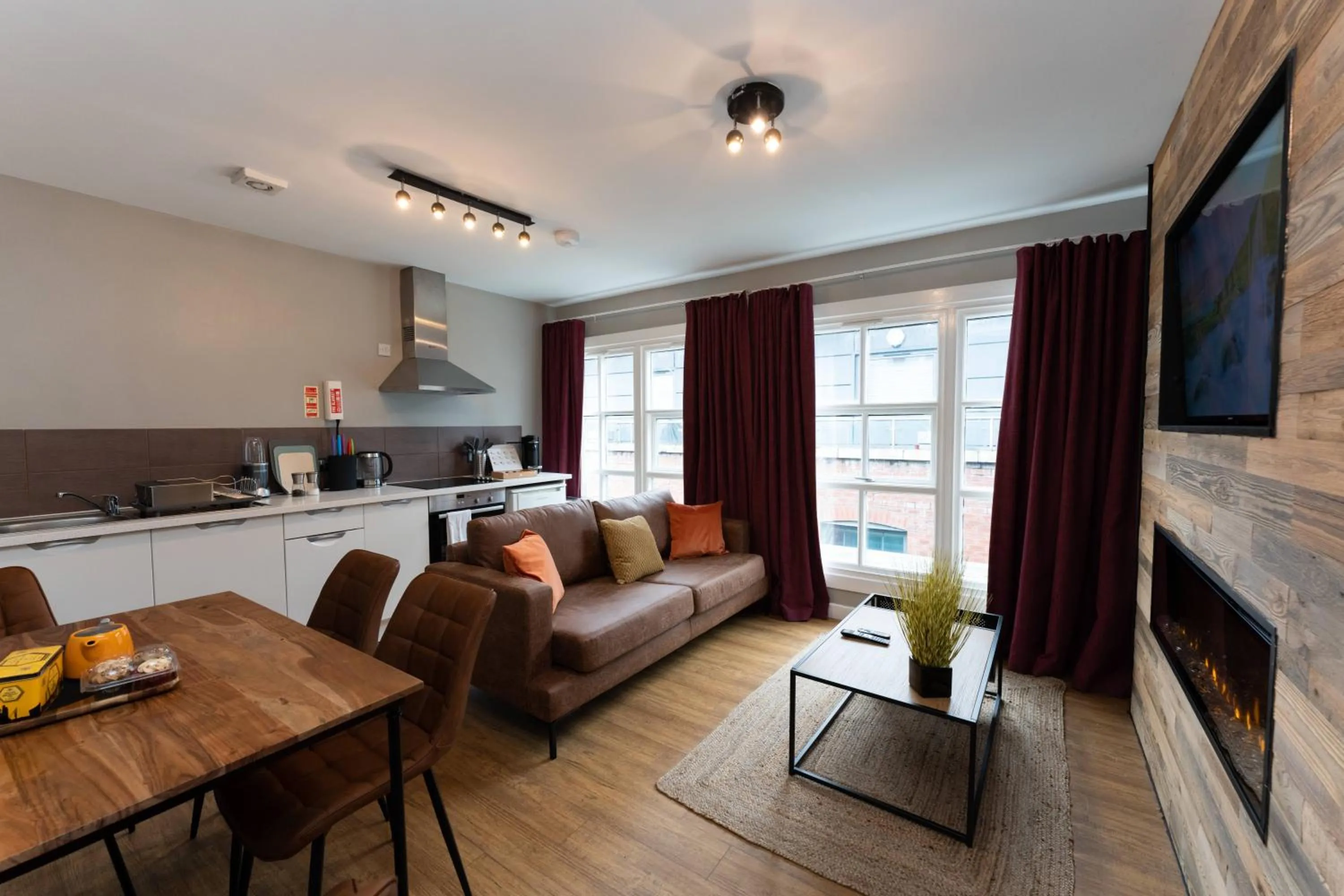 TV and multimedia in High Street Town House