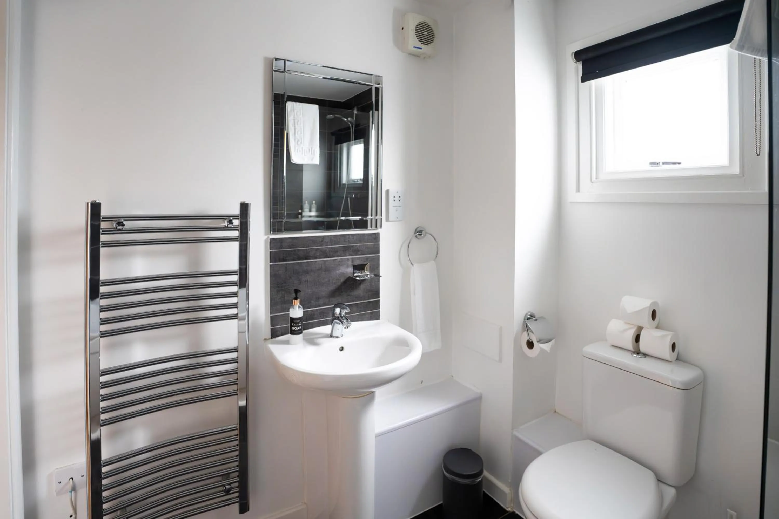 Shower in High Street Town House