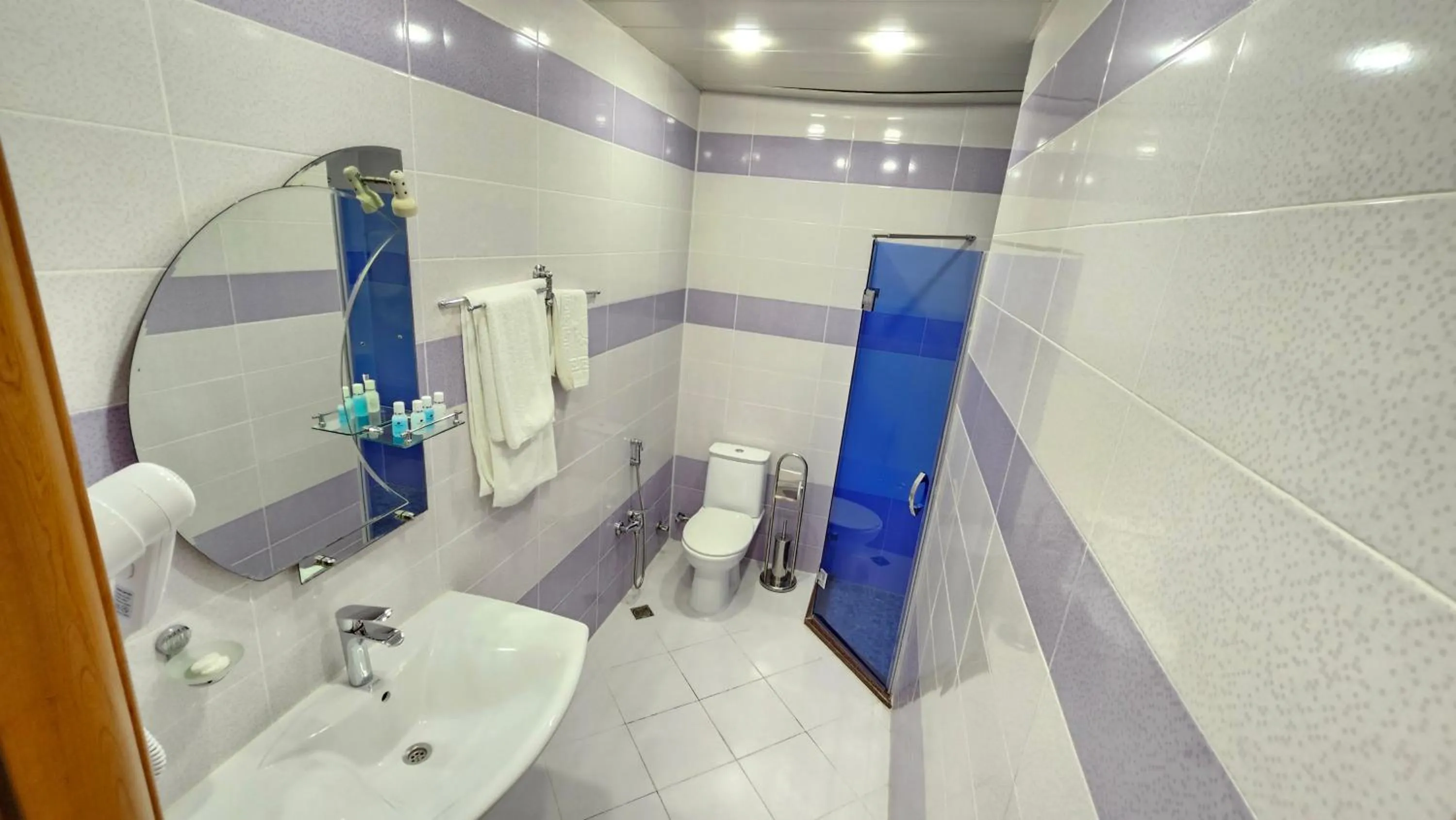 Shower in Port Hotel Baku