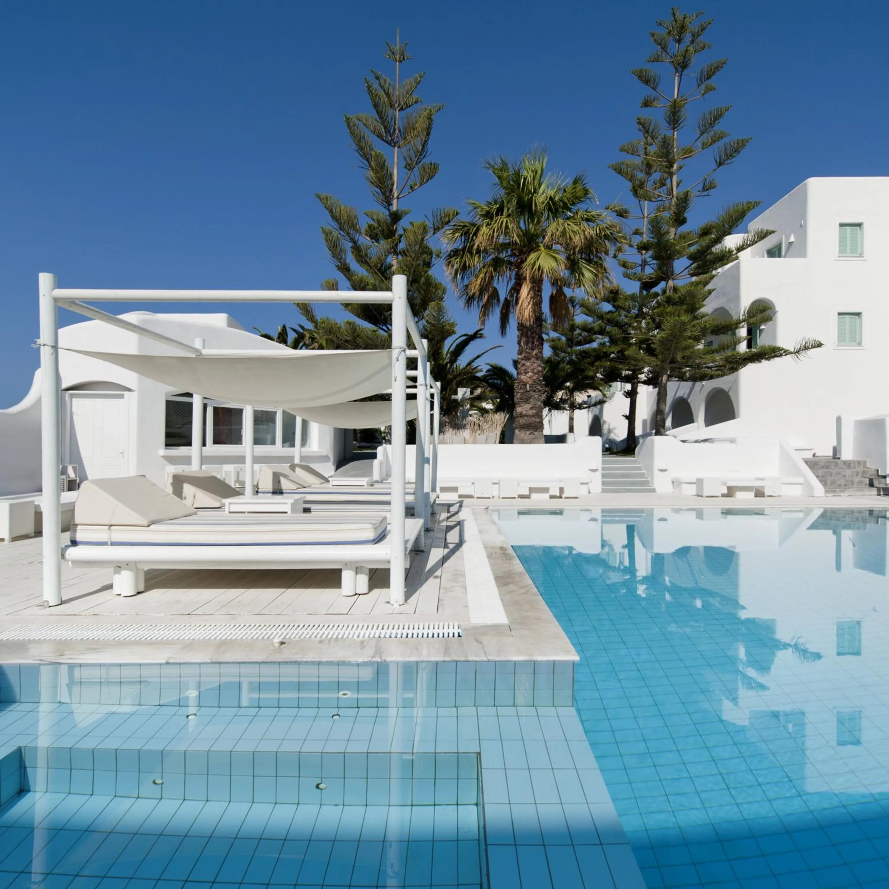 Swimming pool in Daedalus Hotel