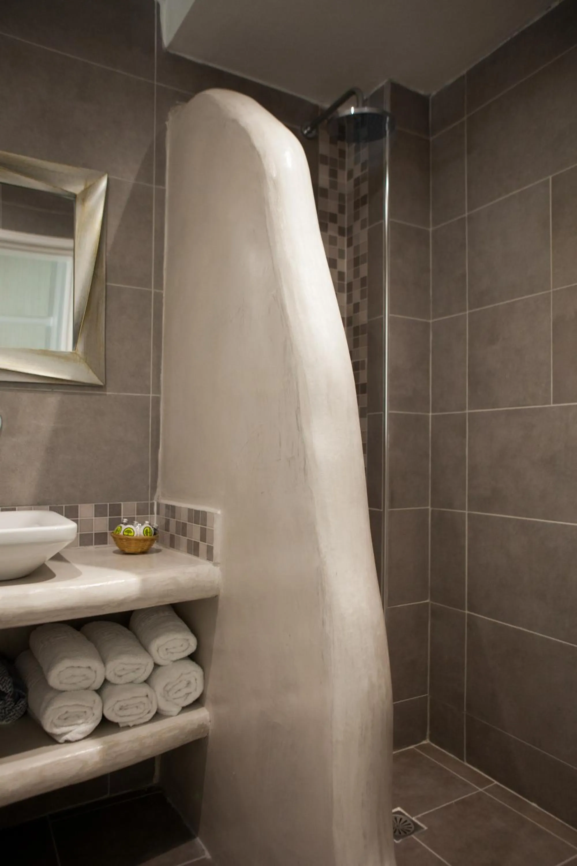 Shower in Daedalus Hotel