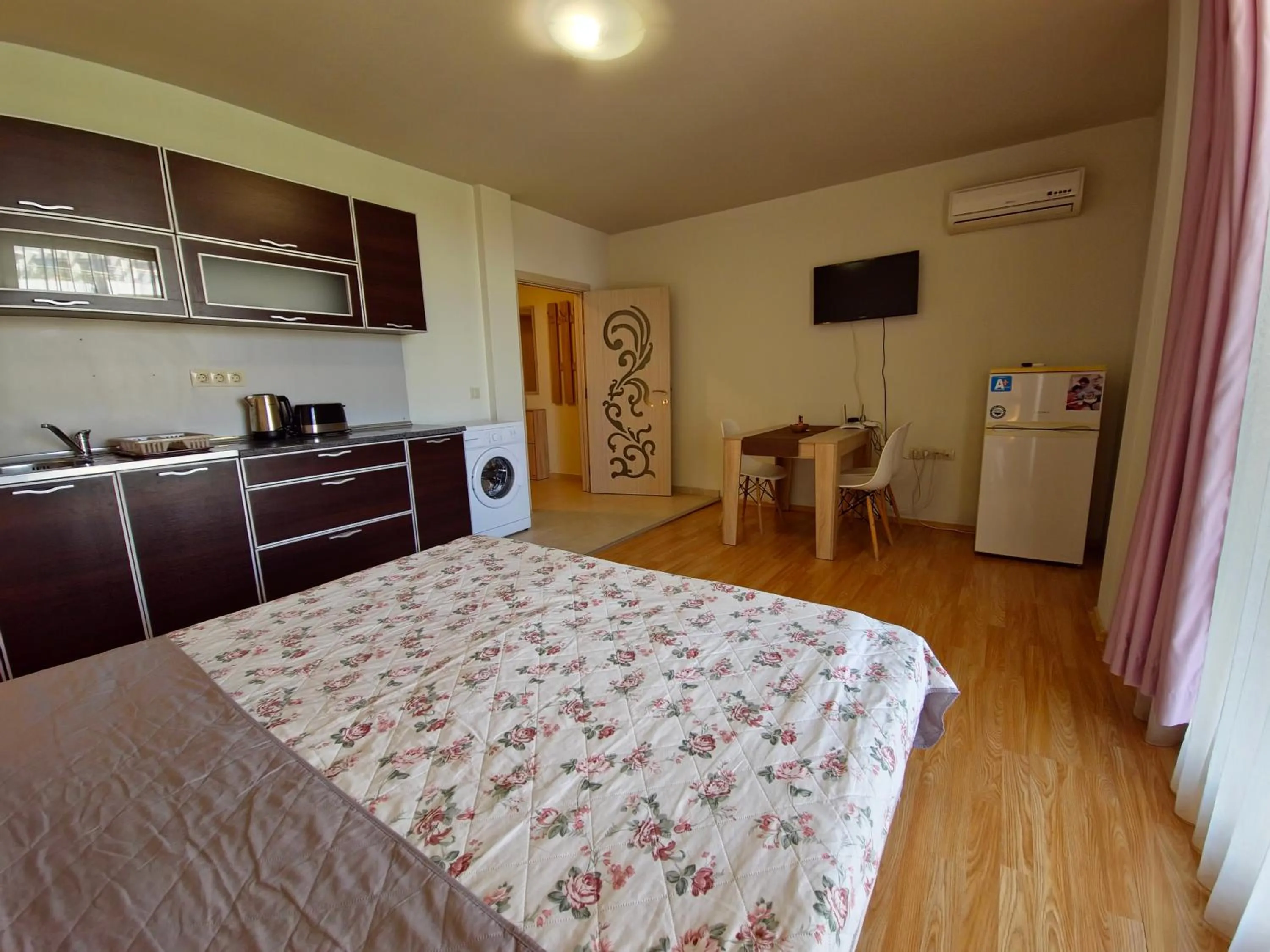 Bed in Diamond Beach Sarafovo by KP