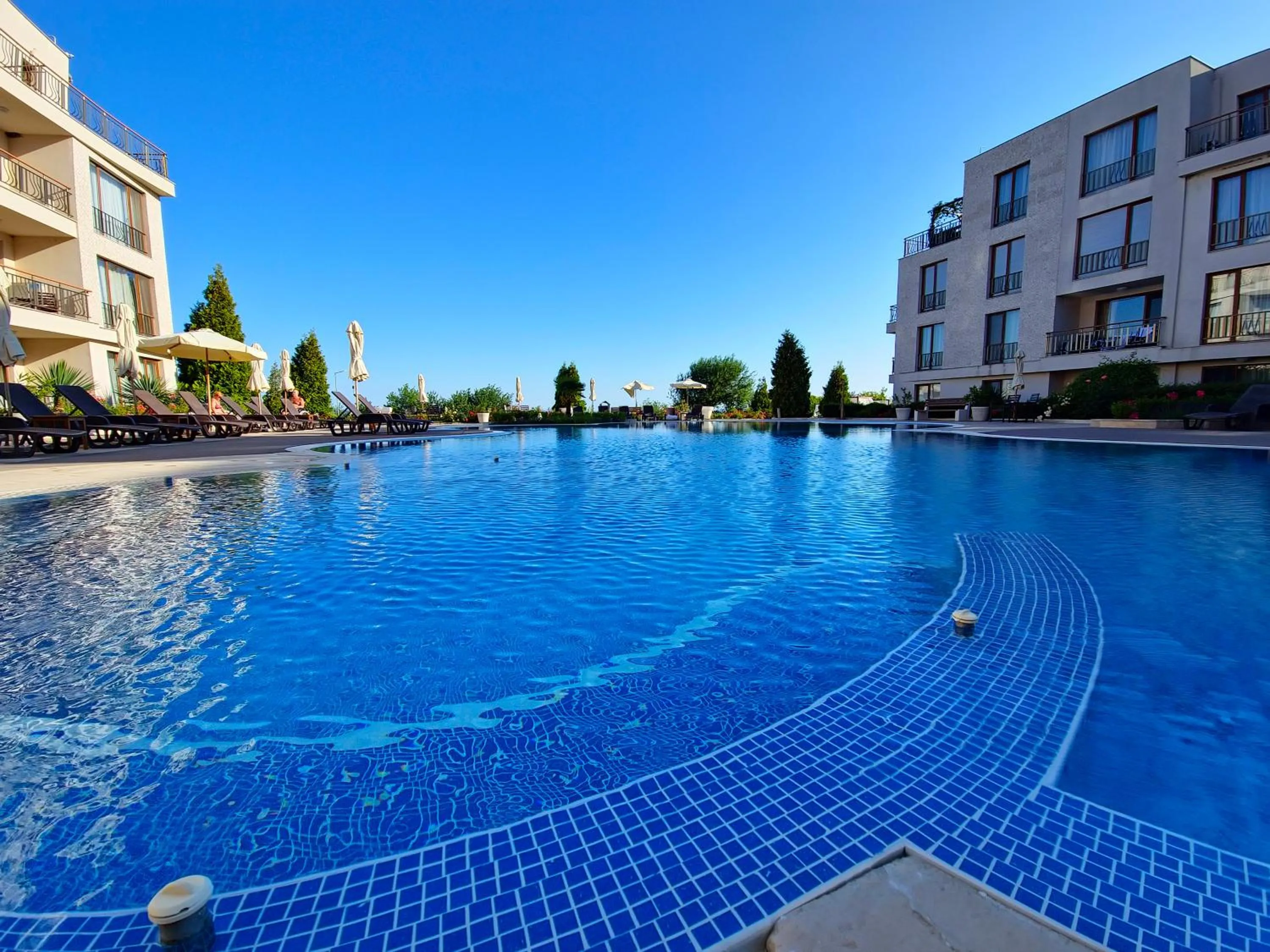 Swimming pool in Diamond Beach Sarafovo by KP