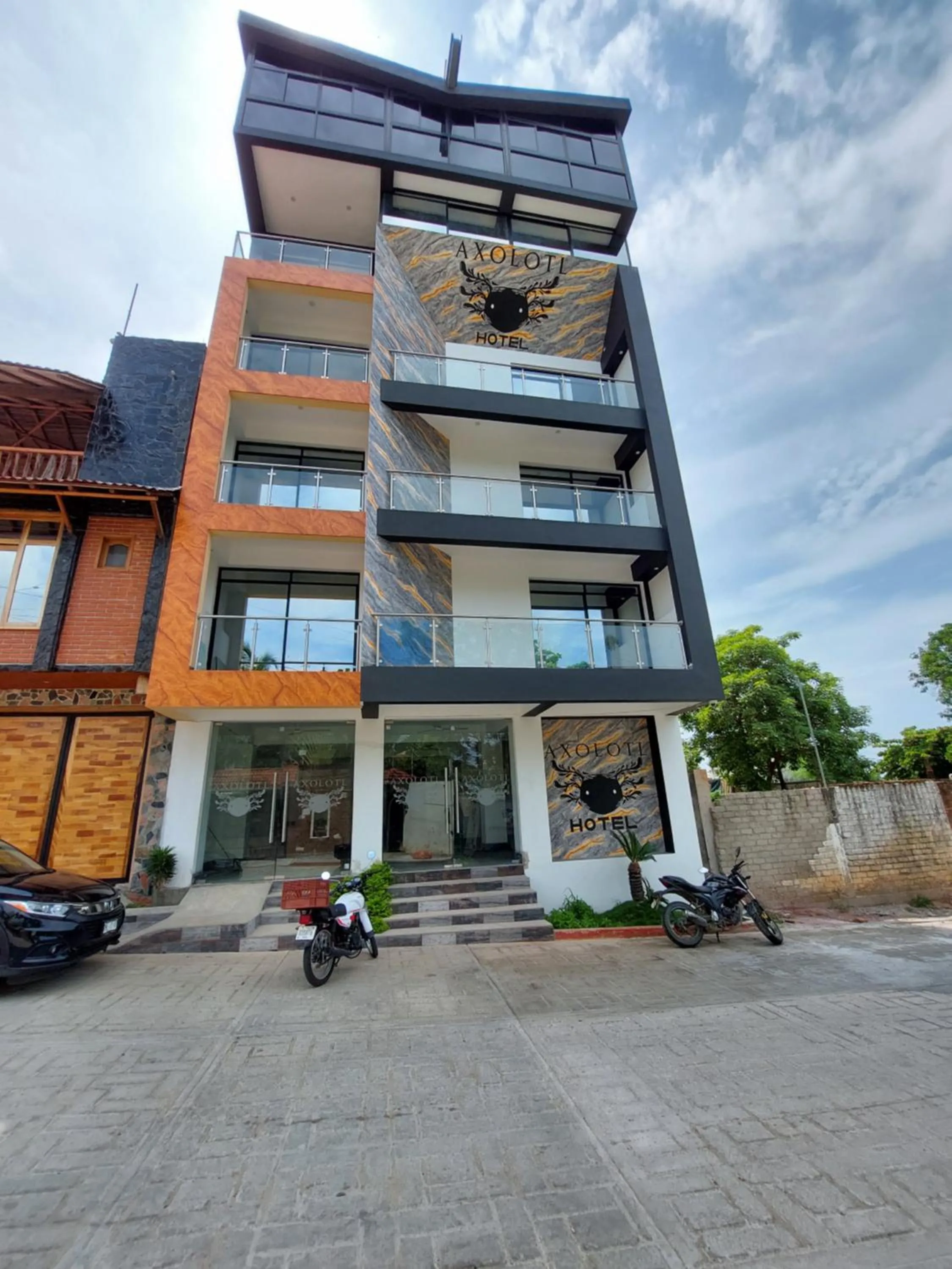 Facade/entrance in Hotel Axolotl