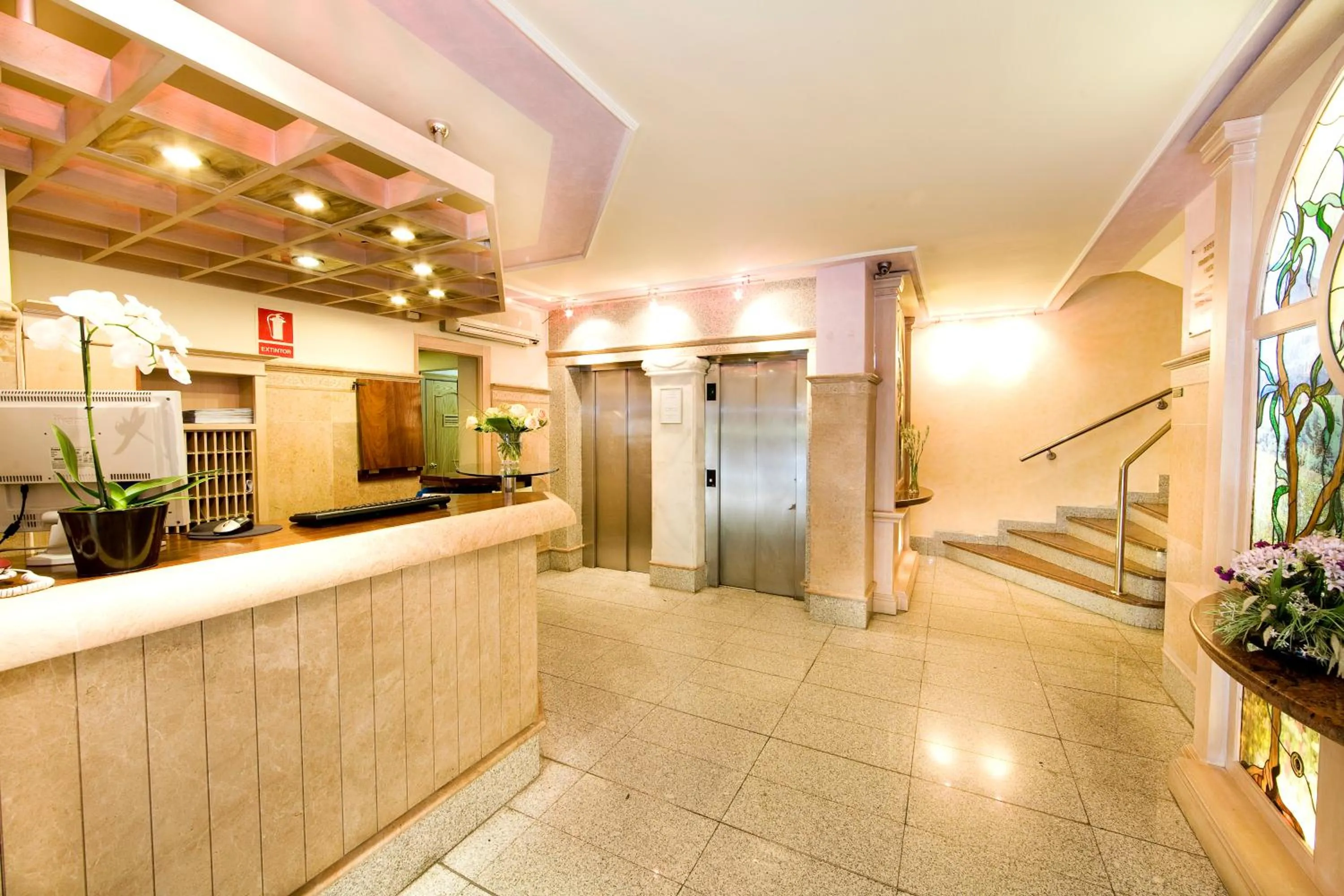 Lobby or reception in Hotel Monarque El Rodeo