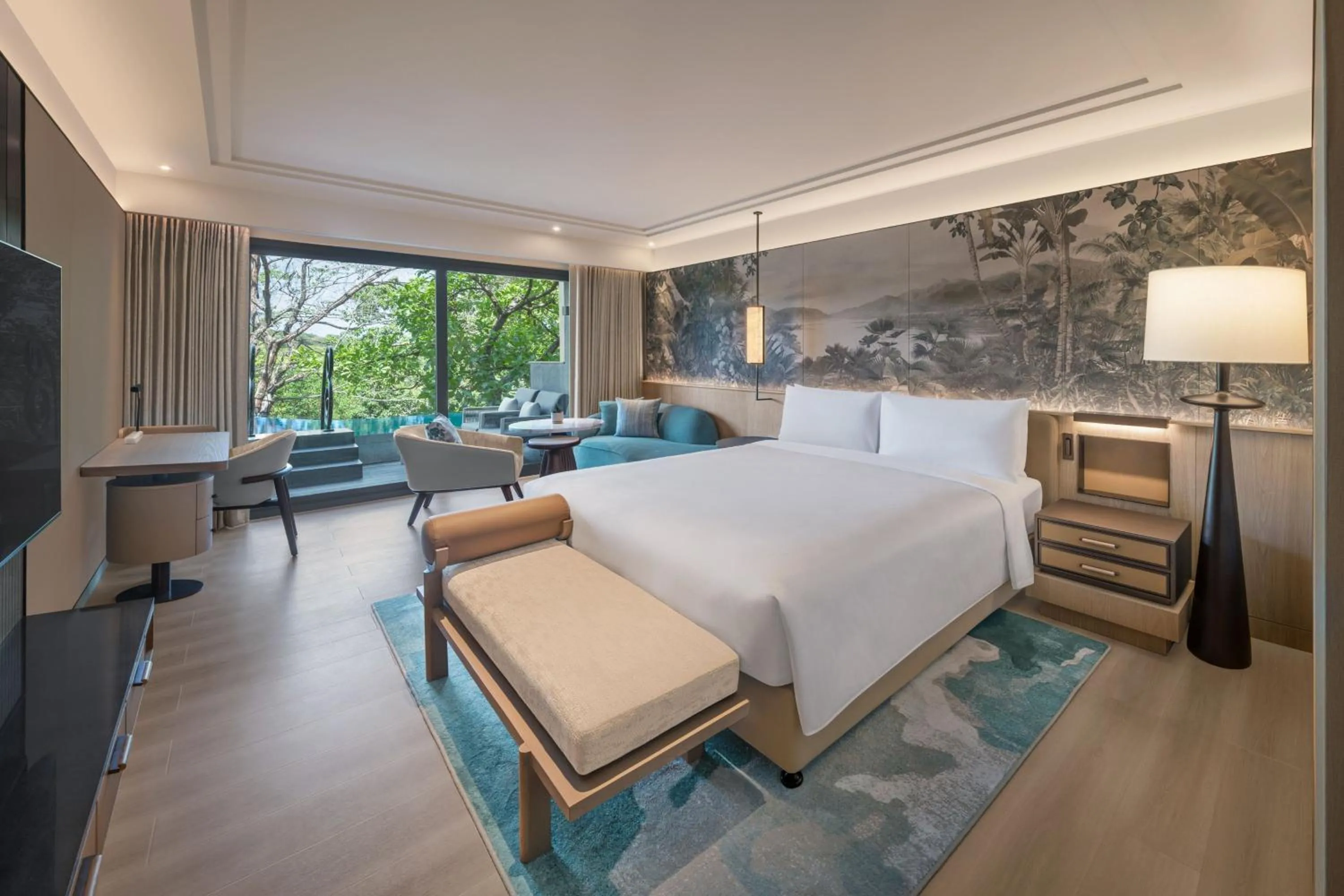 Swimming pool, Bed in JW Marriott Goa